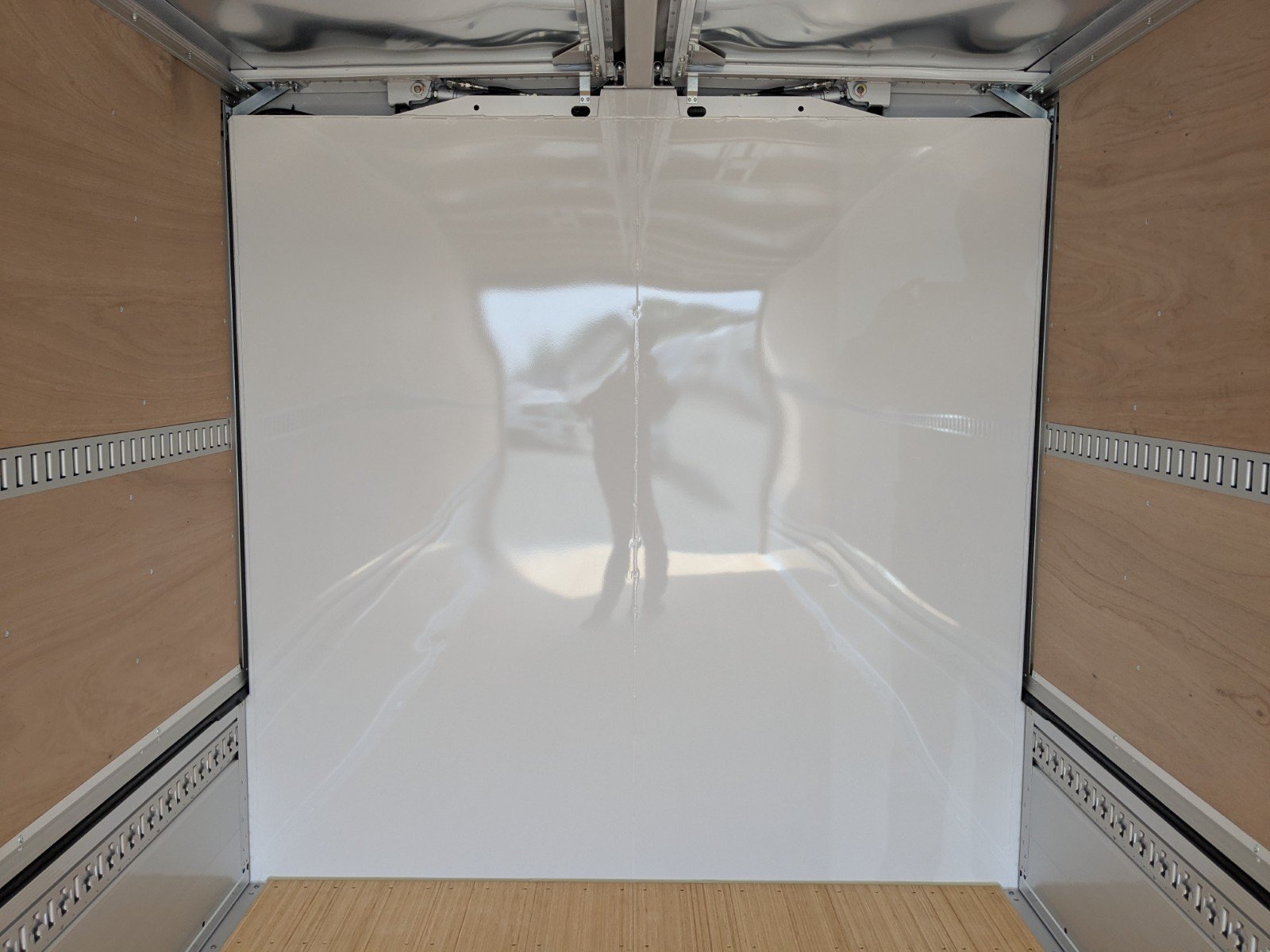 vehicle_image_20260423183612BT75WGtQA4.jpg