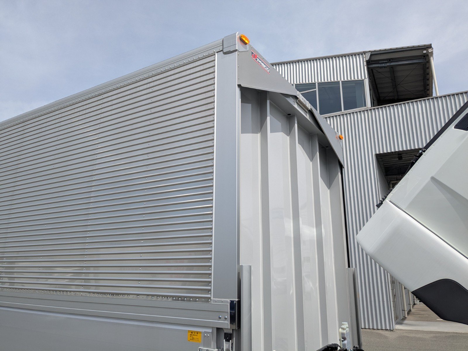 vehicle_image_20260423183612a0cCmDLPlN.jpg