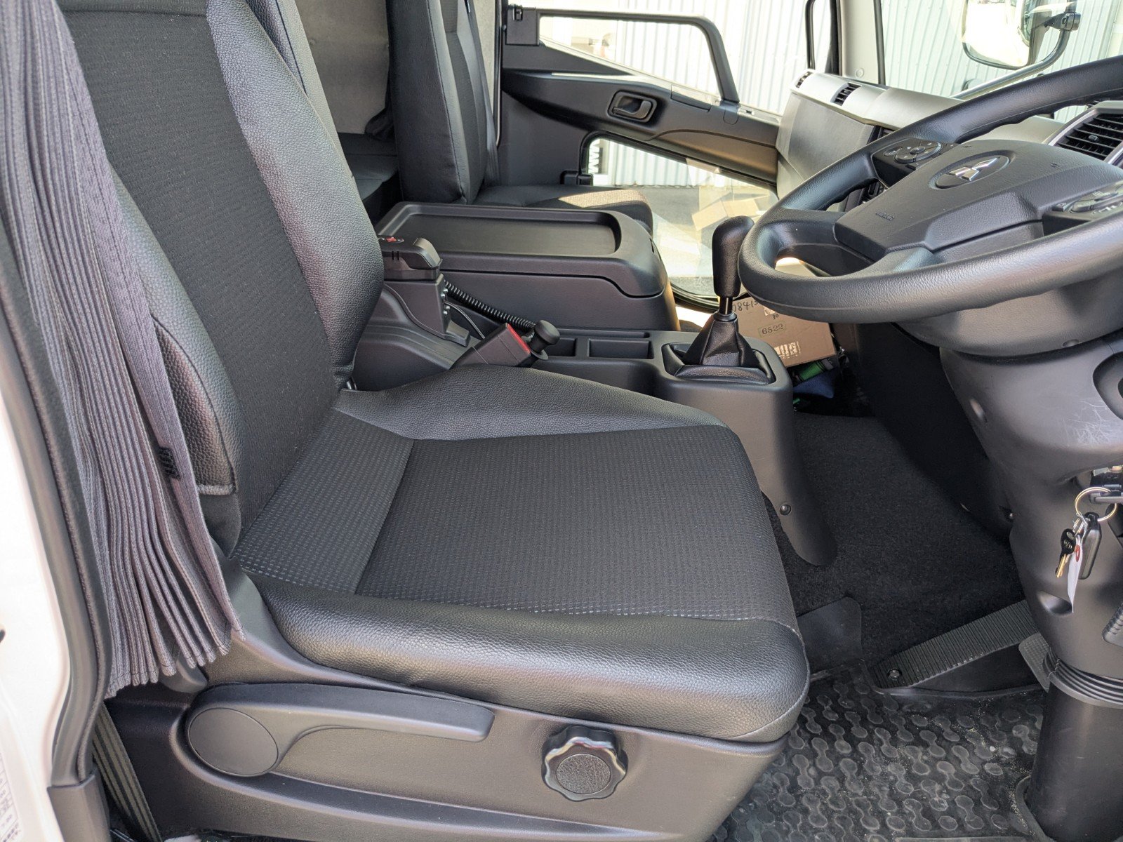 vehicle_image_20260612171130o31NCN0BM4.jpg
