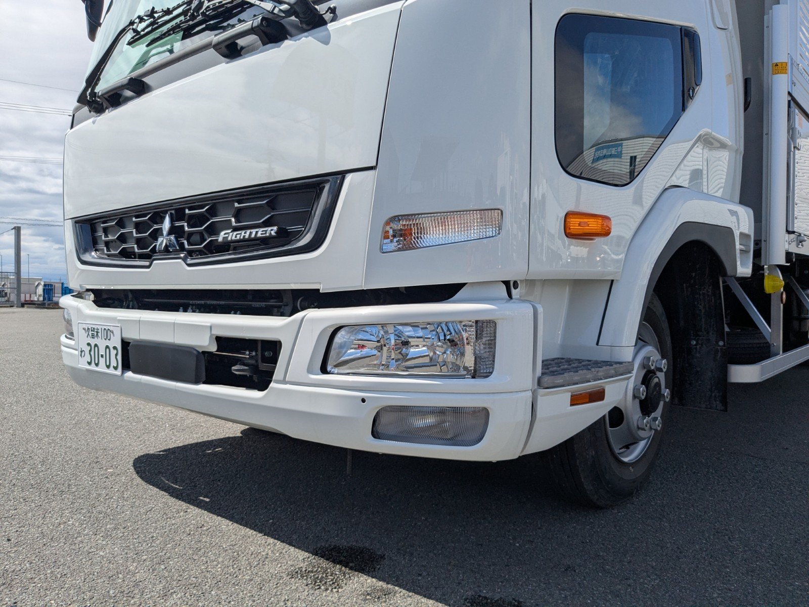 vehicle_image_20260422135635RDW9LFRxED.jpg