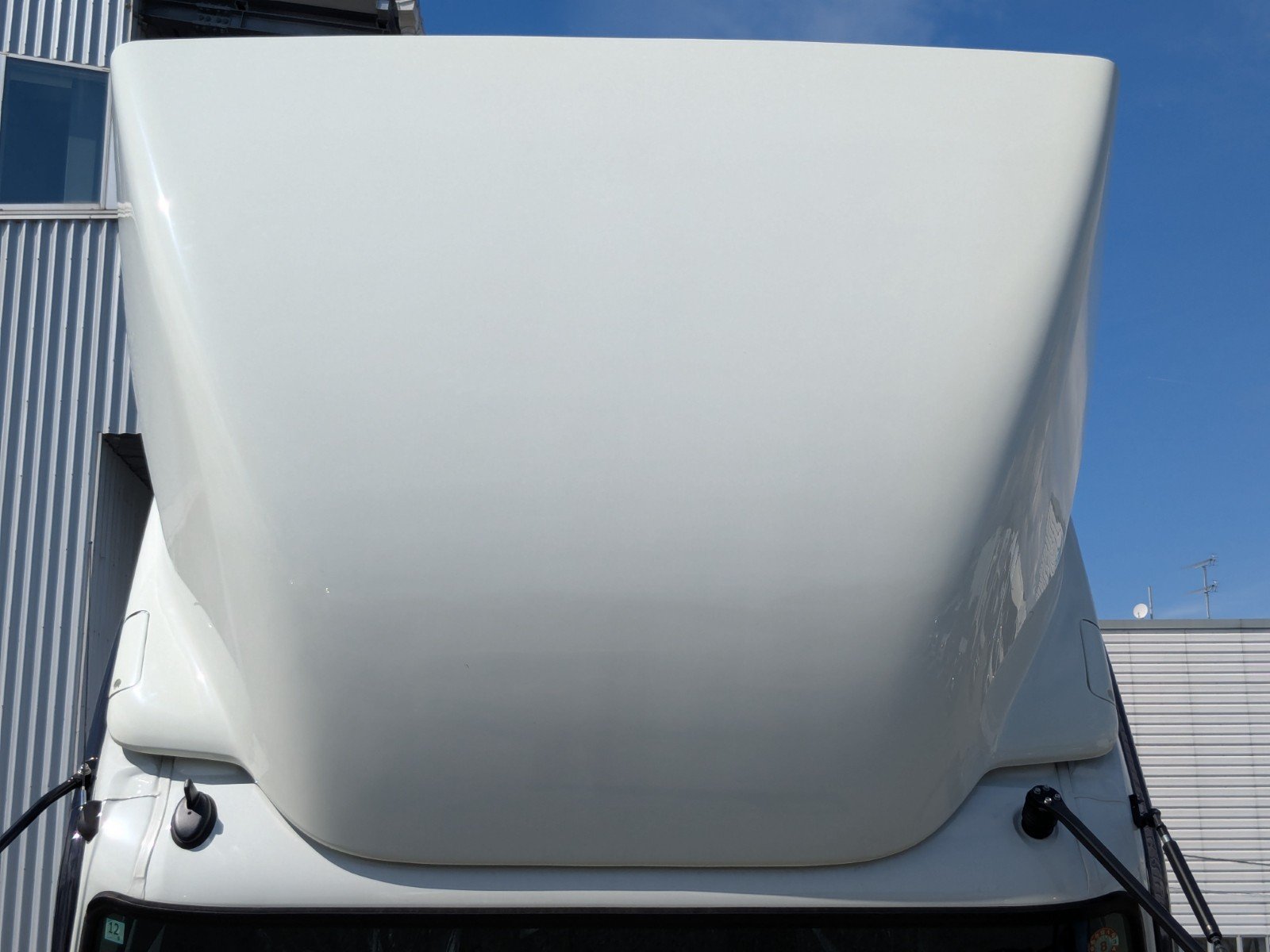 vehicle_image_20260422135635Xjf3OcXx7s.jpg