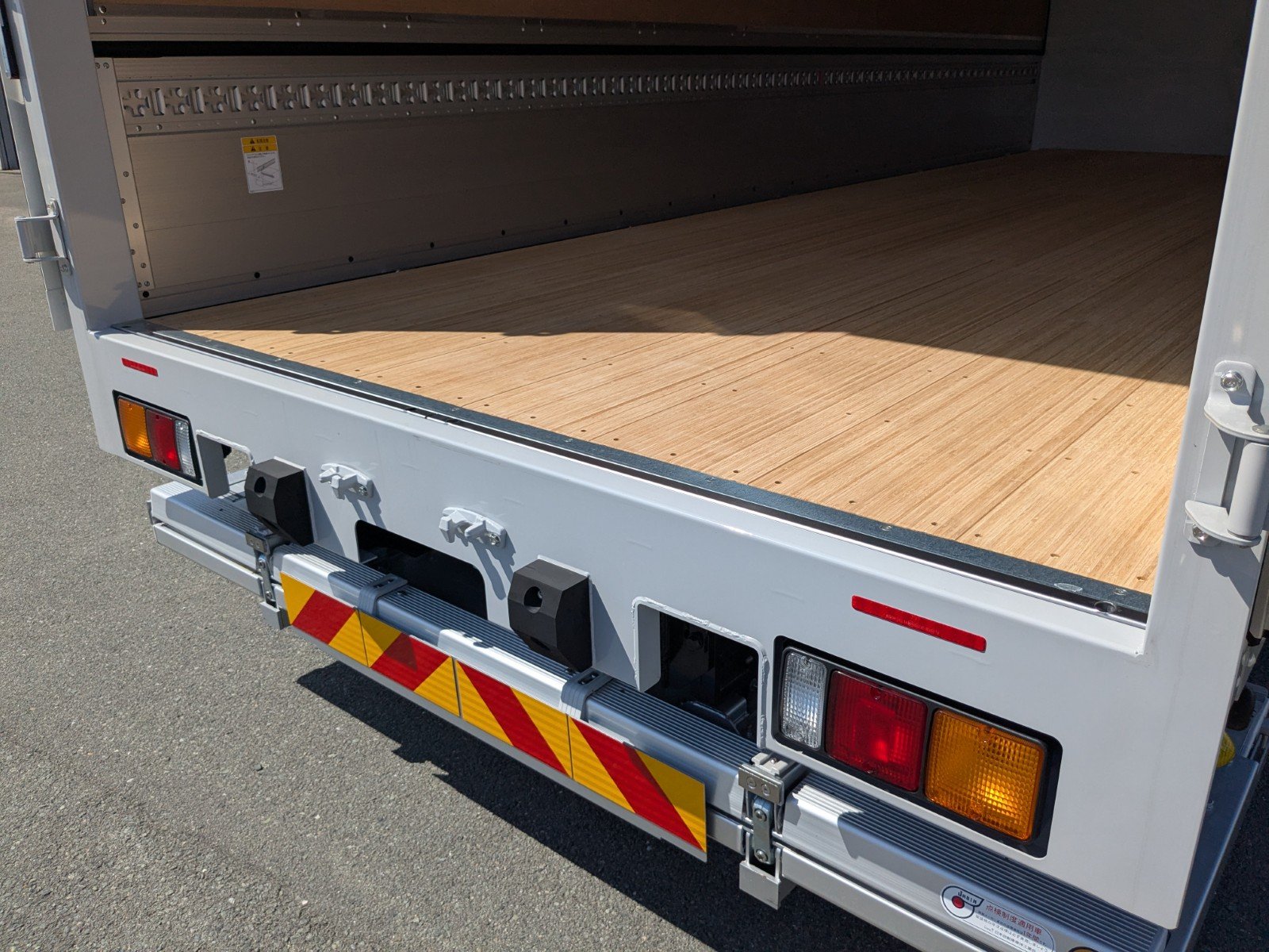 vehicle_image_20260422135635evM6ocBatT.jpg