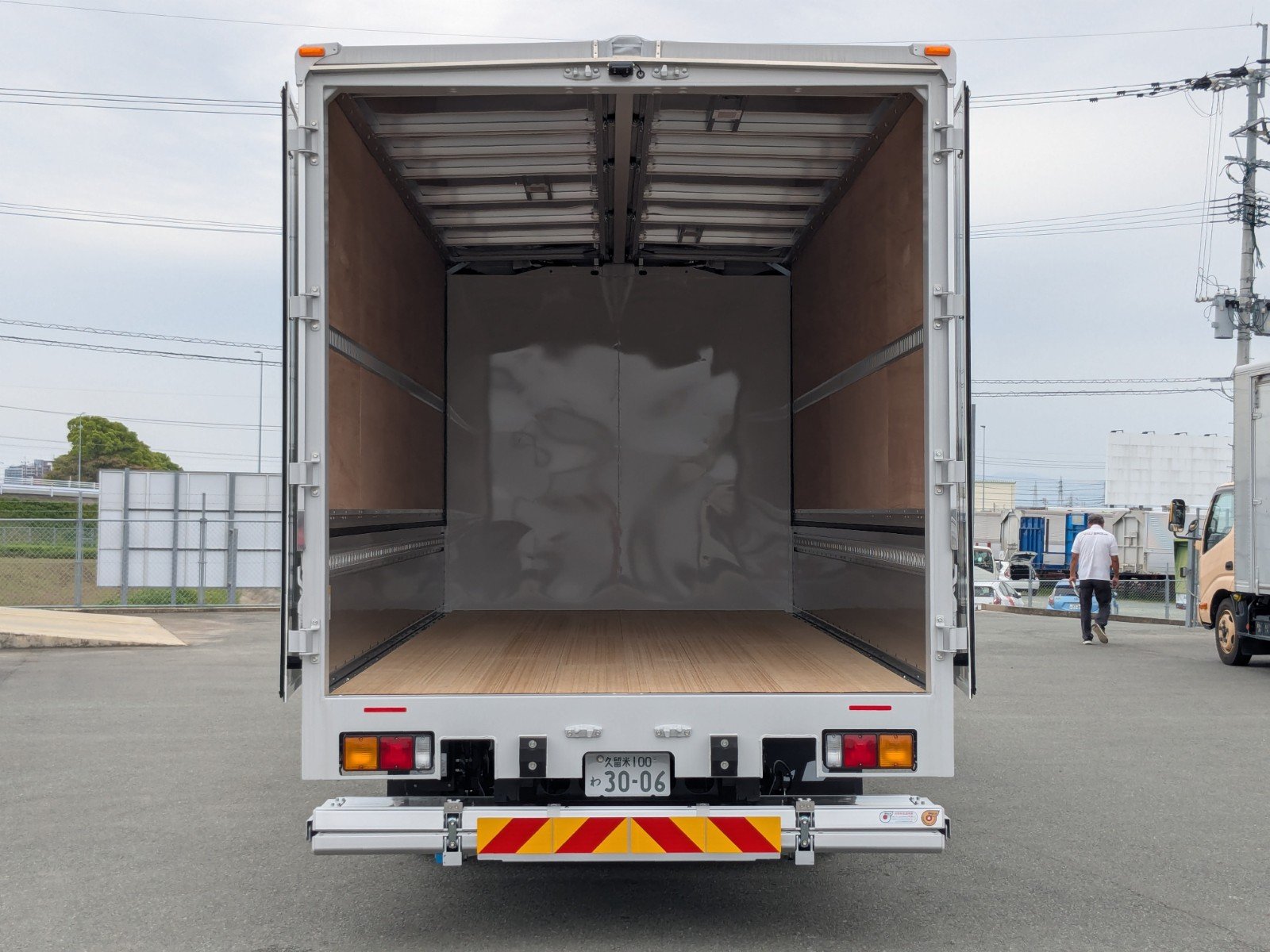 vehicle_image_20260422134551AzkNt5aODx.jpg