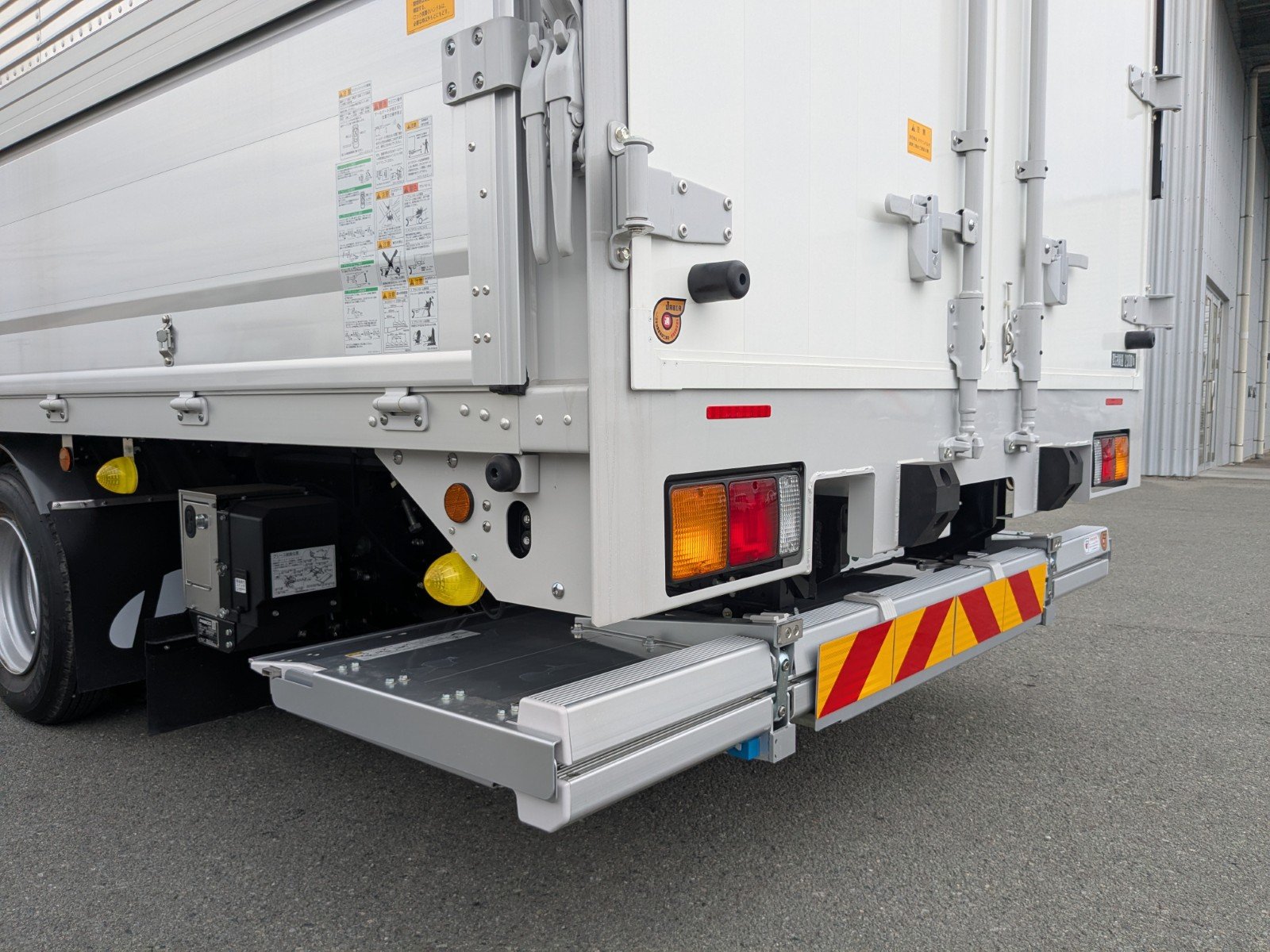 vehicle_image_20260422134551Y8CrZEUAOS.jpg