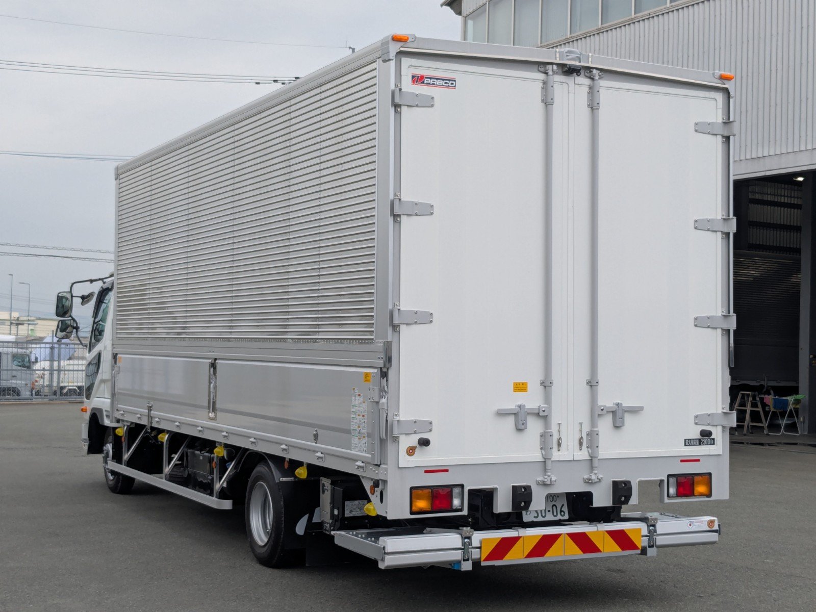 vehicle_image_20260422134551yZh5vVHPPc.jpg