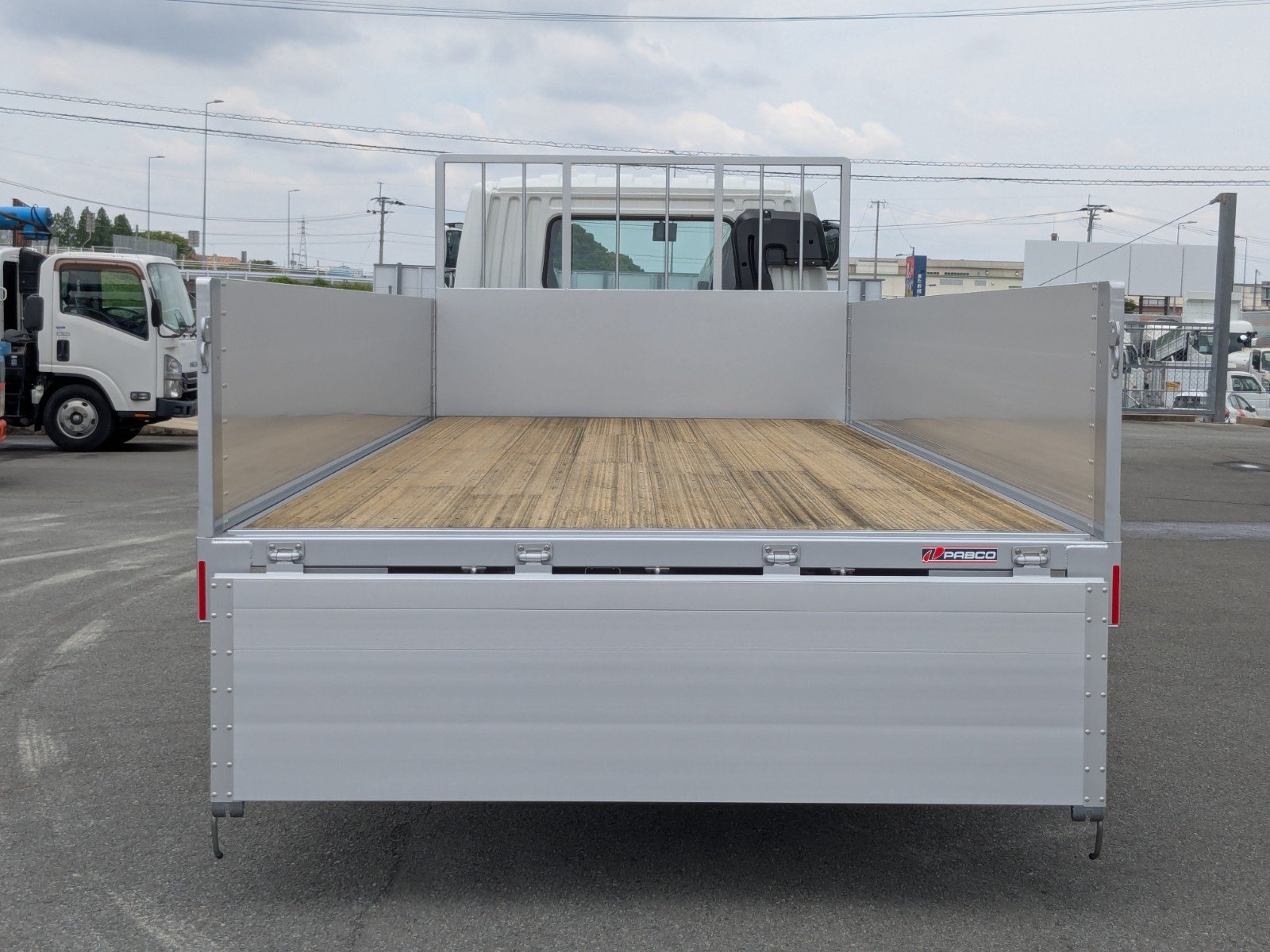 vehicle_image_20260606152121RcpcQyE8iz.jpg