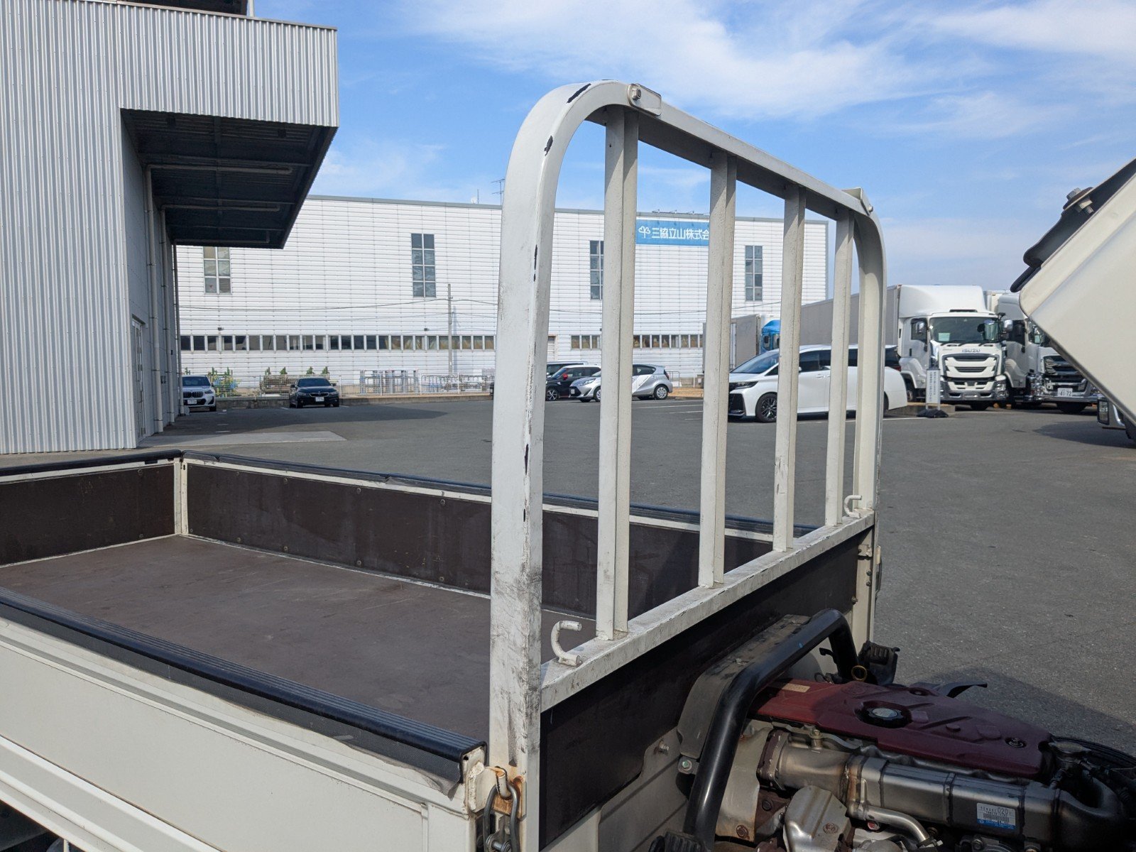 vehicle_image_20260216082618kZiXgHLrLV.jpg