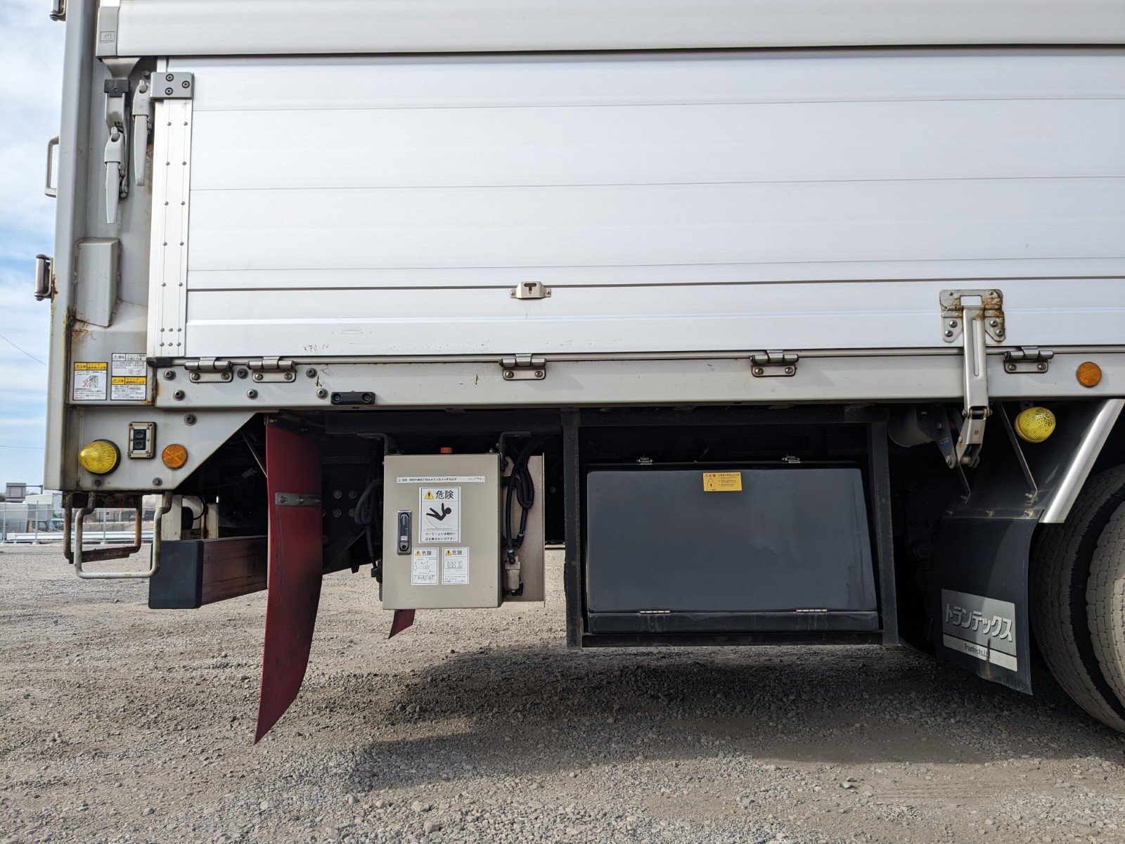 vehicle_image_20260212100033cby88KEy7C.jpg