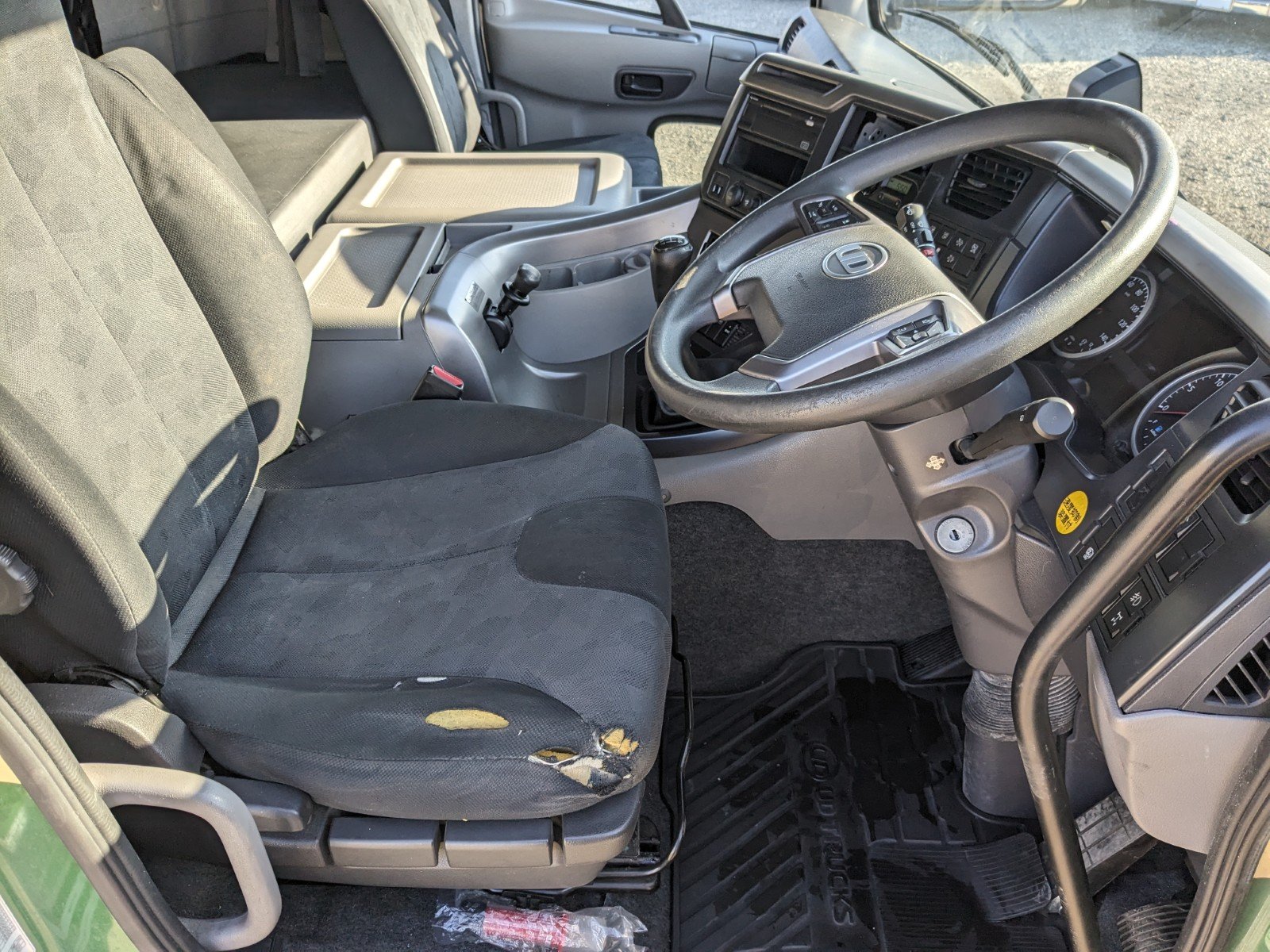 vehicle_image_20260129101159qMfI6jeoXl.jpg