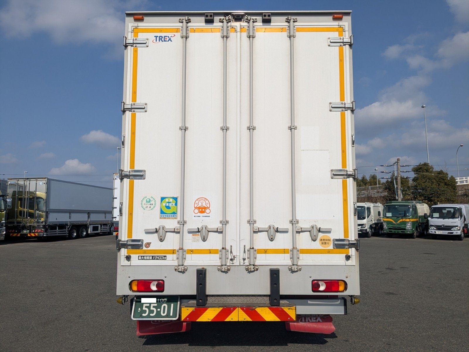 vehicle_image_20260120183943HfnW0S2XdX.jpg