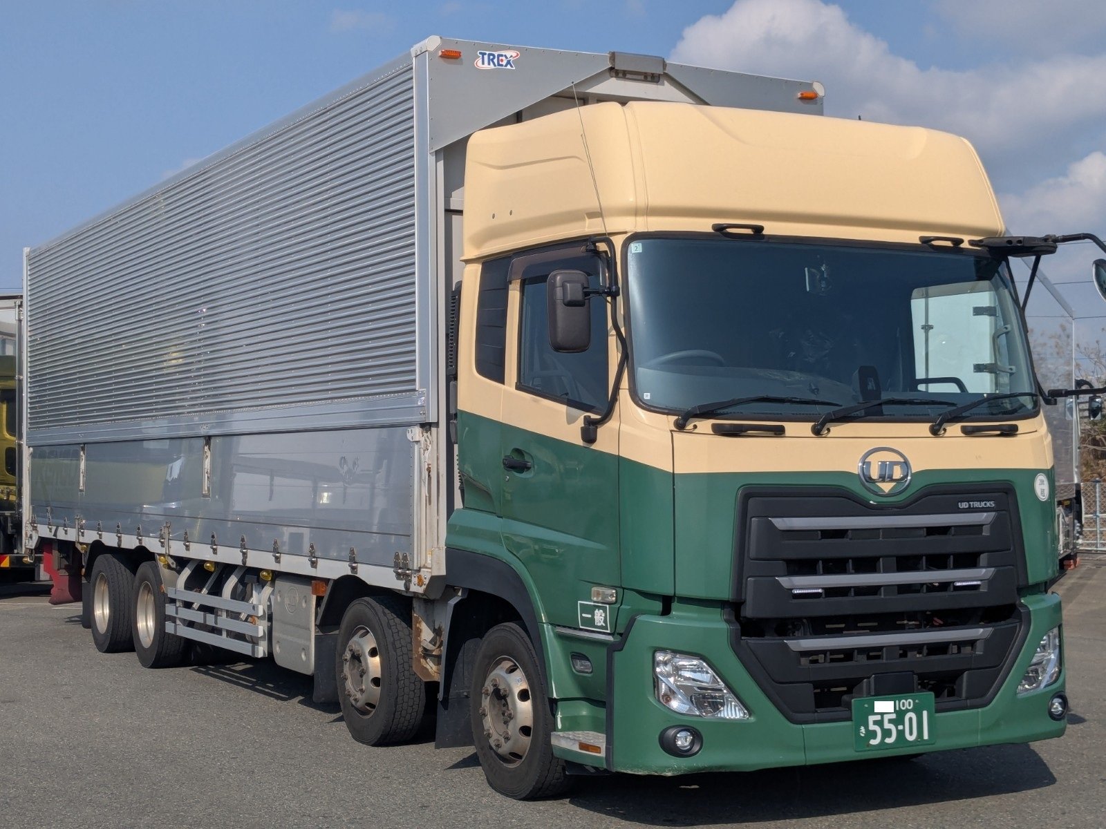 vehicle_image_20260120183943lCFe7n73QV.jpg