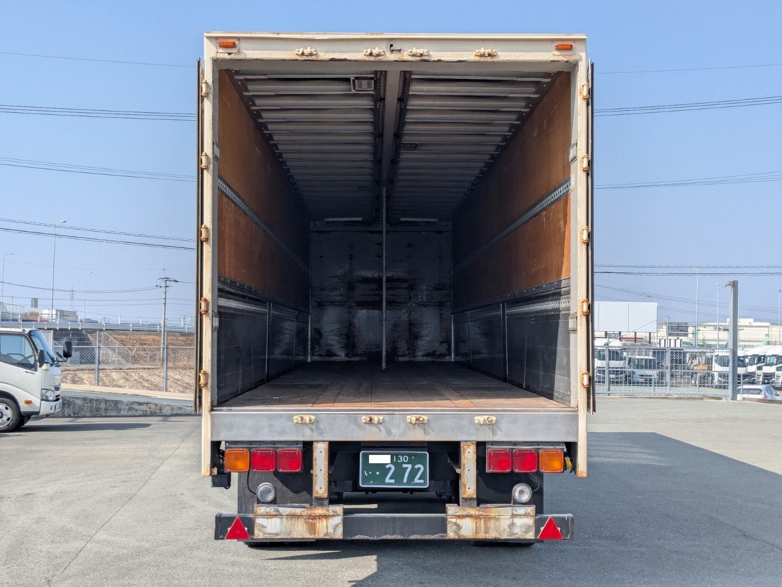 vehicle_image_20260213093952jJUiUsQTeP.jpg