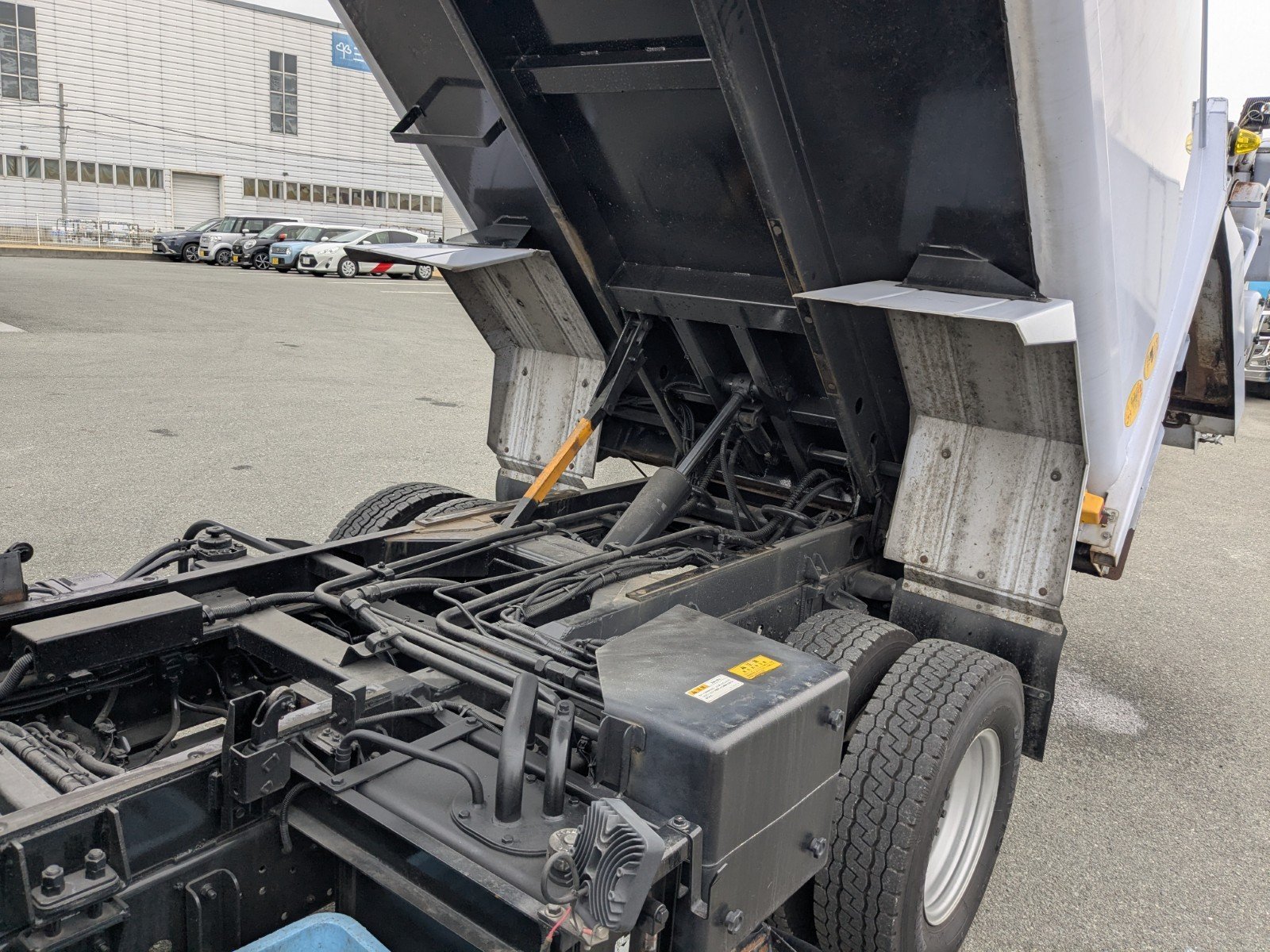 vehicle_image_20260126182709yPCpx2BkF7.jpg