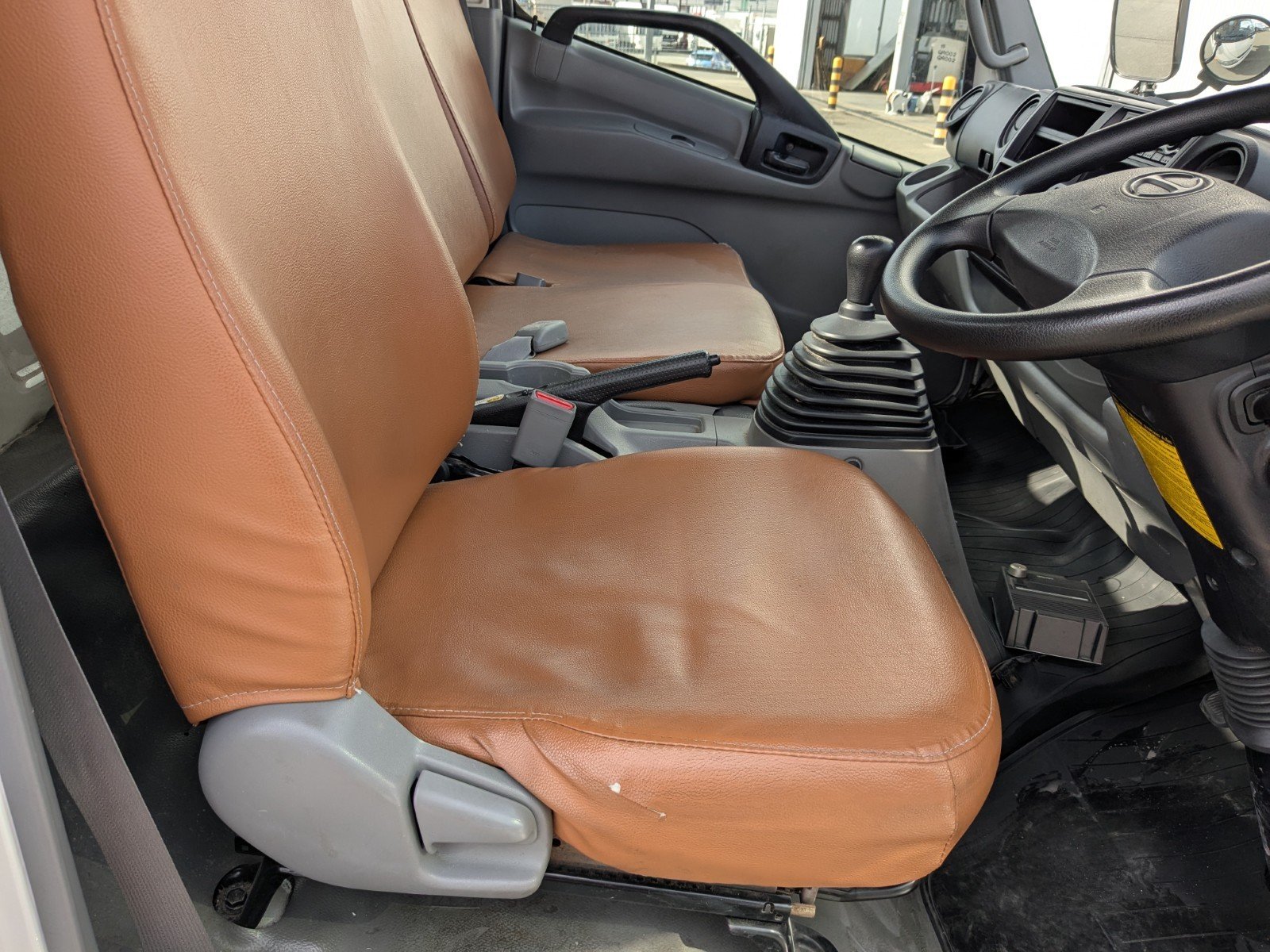 vehicle_image_20260126085011RrKFzdehWg.jpg