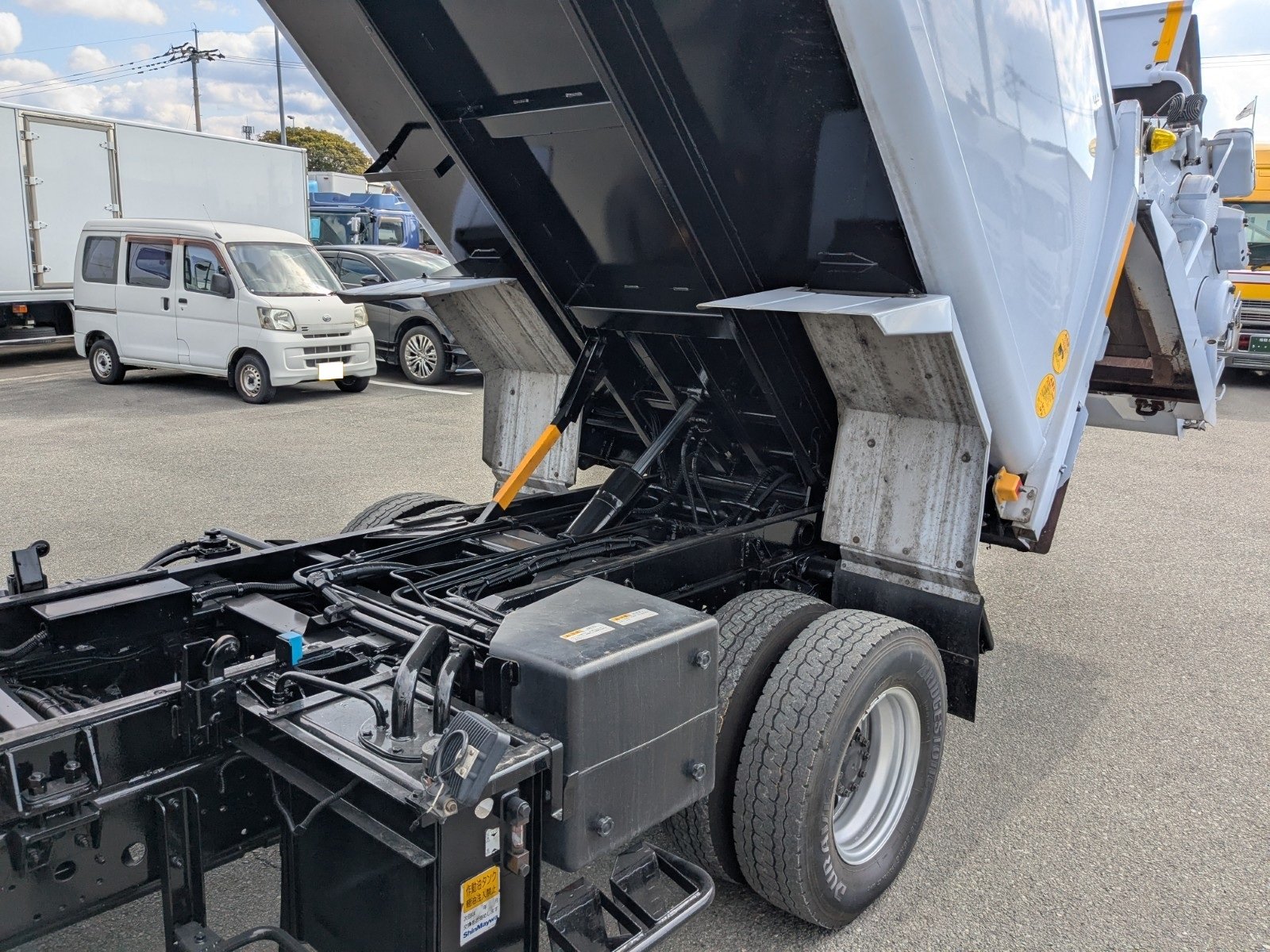 vehicle_image_20260126085011uxBypBwyME.jpg