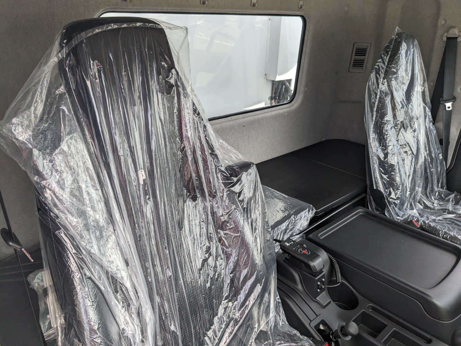 vehicle_image_20260612111407PH6ADKMCme.jpg