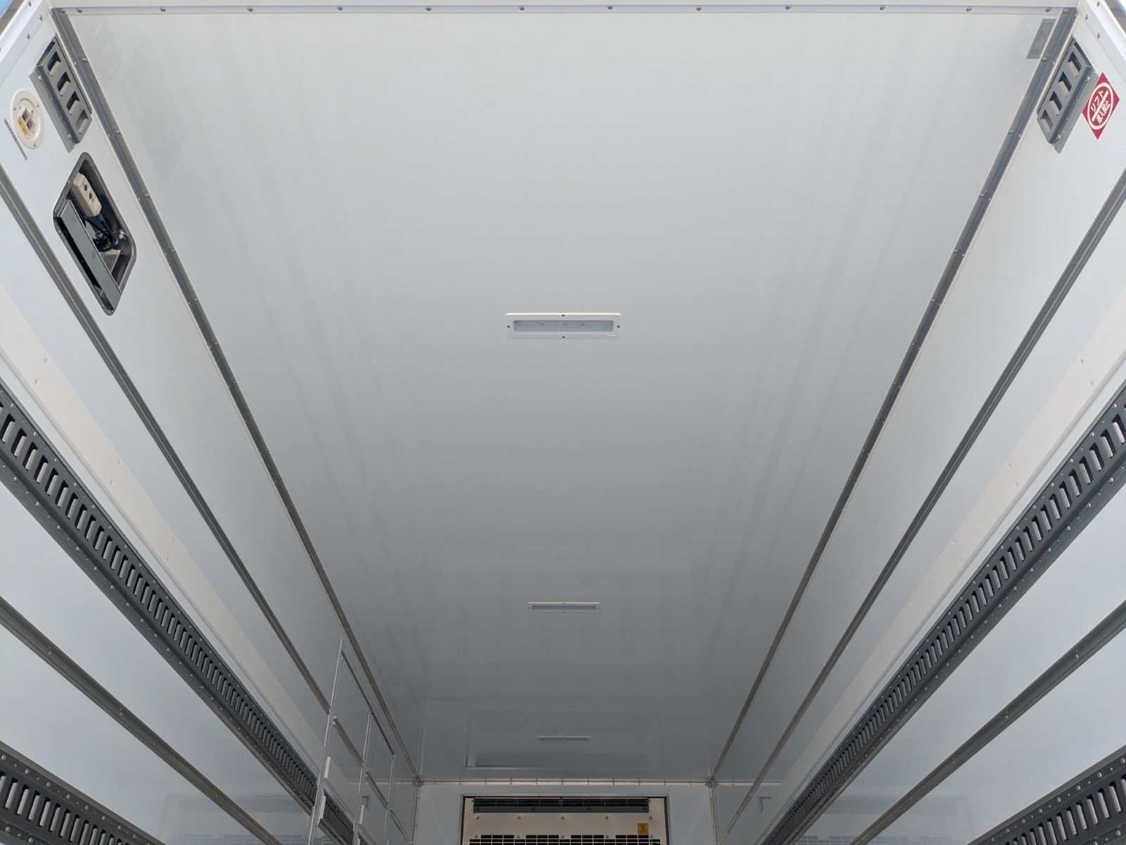 vehicle_image_20260612111407s9QT1rEPsP.jpg