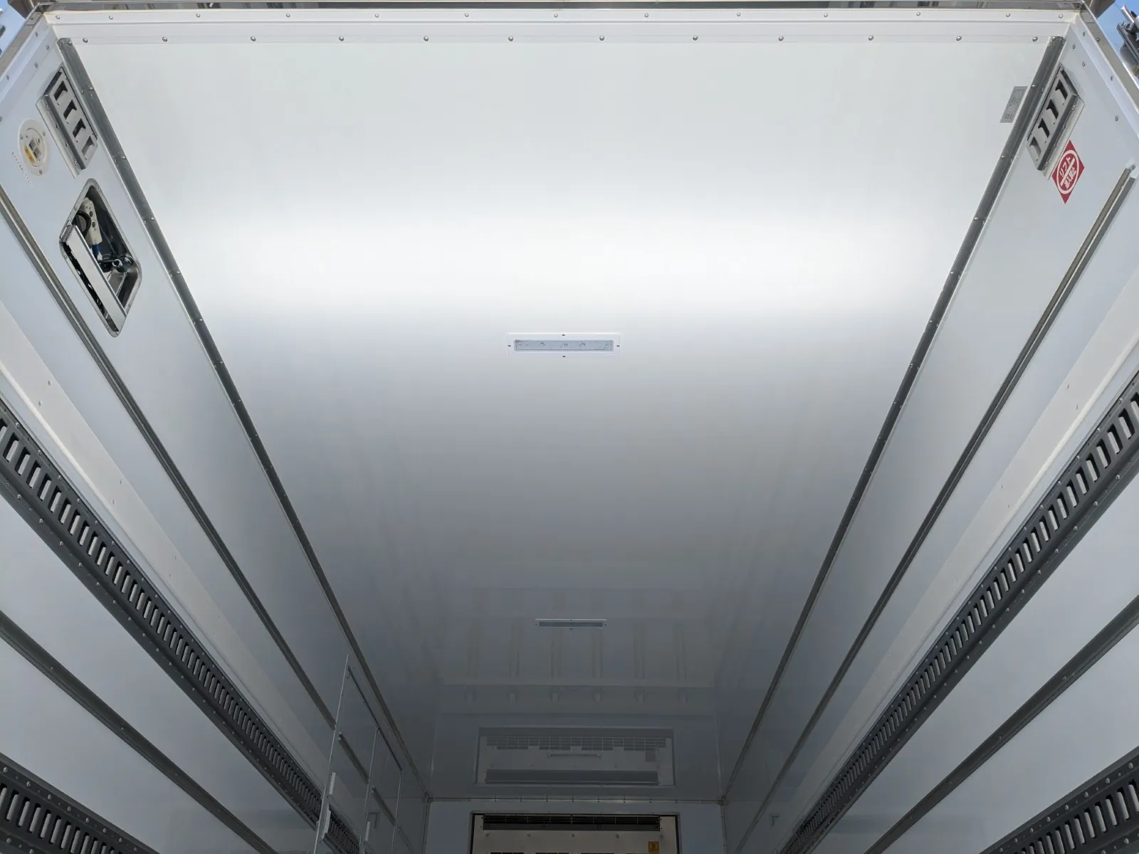 vehicle_image_202606191054363uiWqtiJZ3.webp