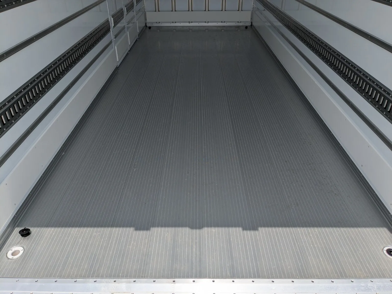 vehicle_image_202606191054365mOiKOQe27.webp