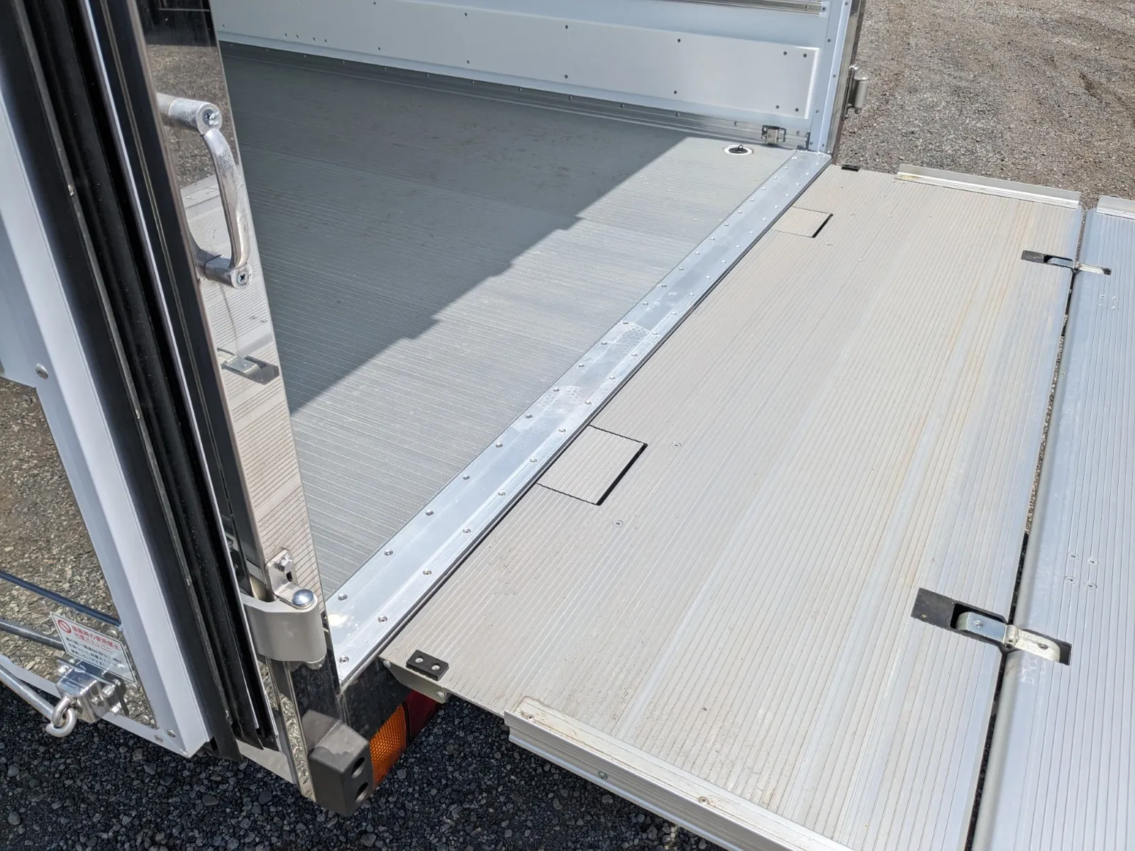 vehicle_image_20260619105436KhLJtpd33n.webp