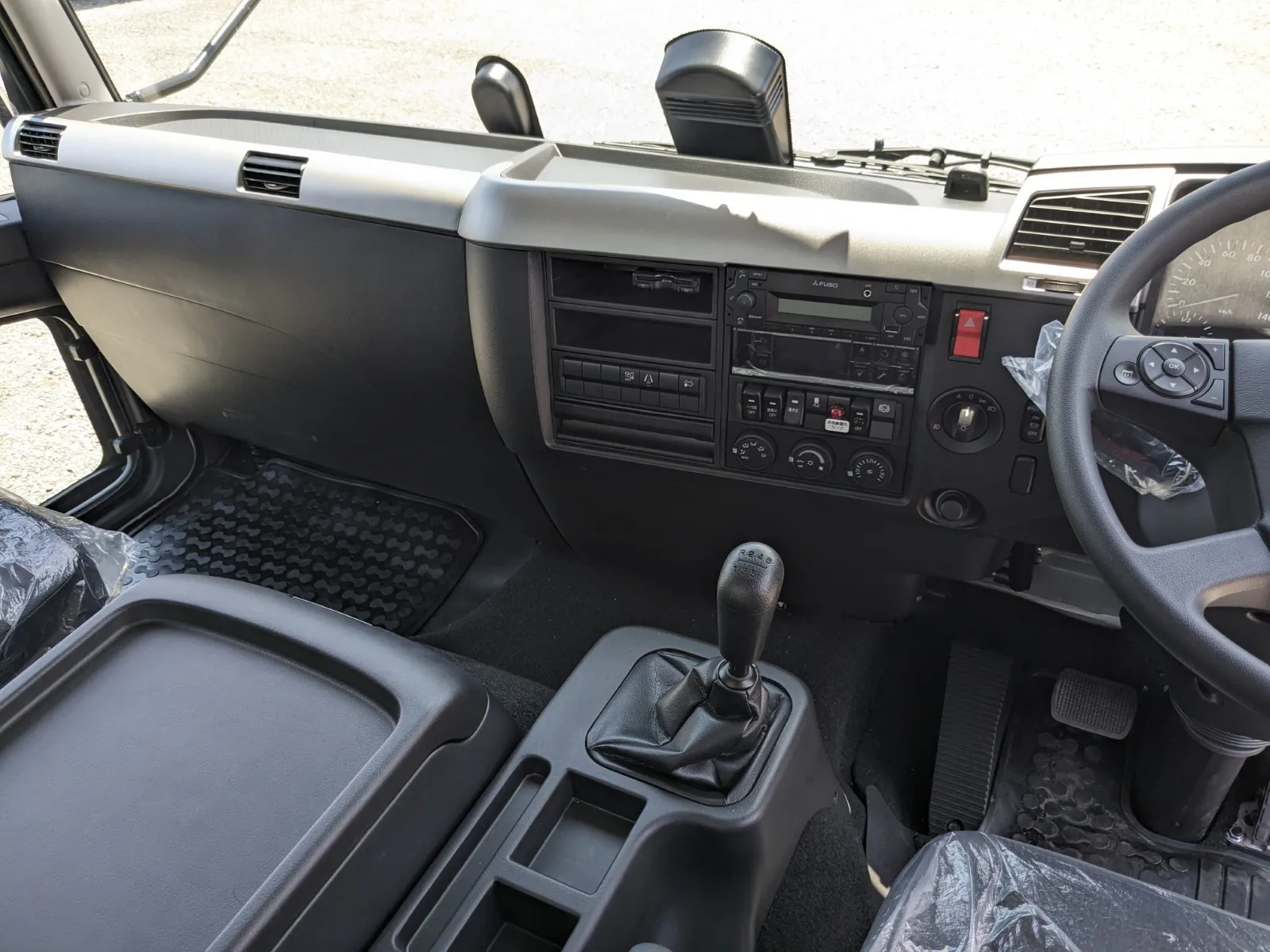 vehicle_image_20260619105436jg2MGaupJf.webp