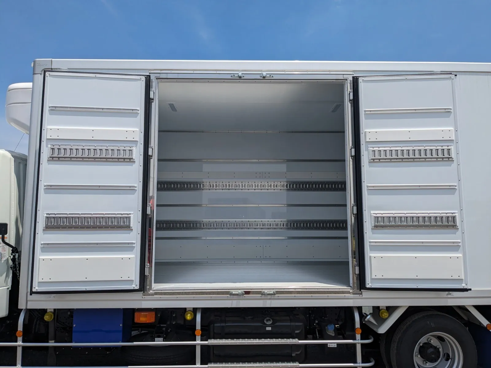vehicle_image_20260619105436szrhGIYnCX.webp