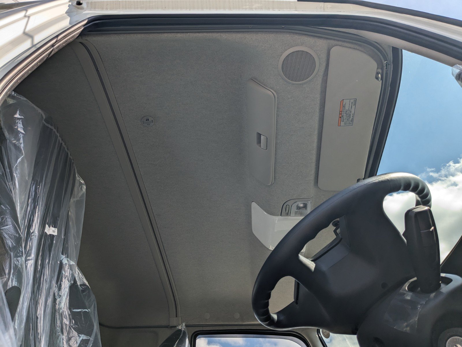 vehicle_image_2026061210340884pLbT4aR2.jpg
