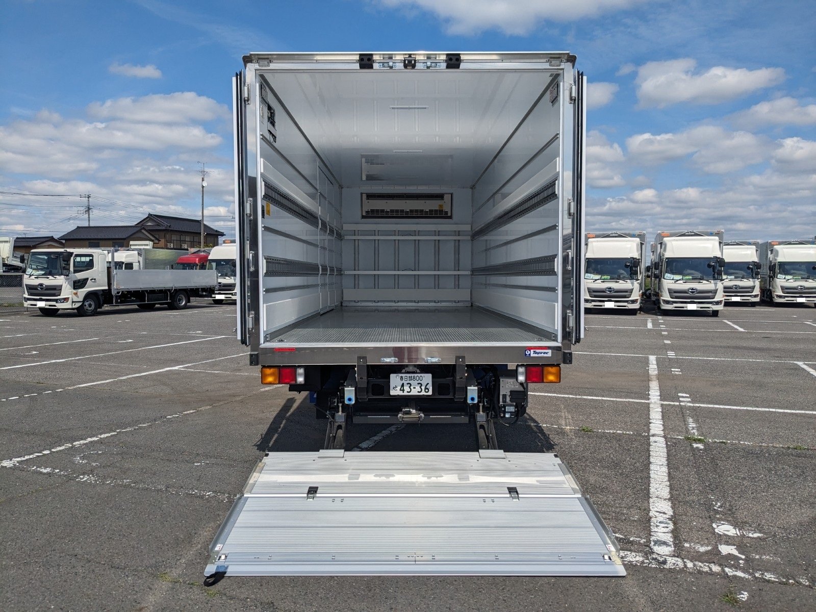 vehicle_image_20260612103025qUZy5tI4C6.jpg