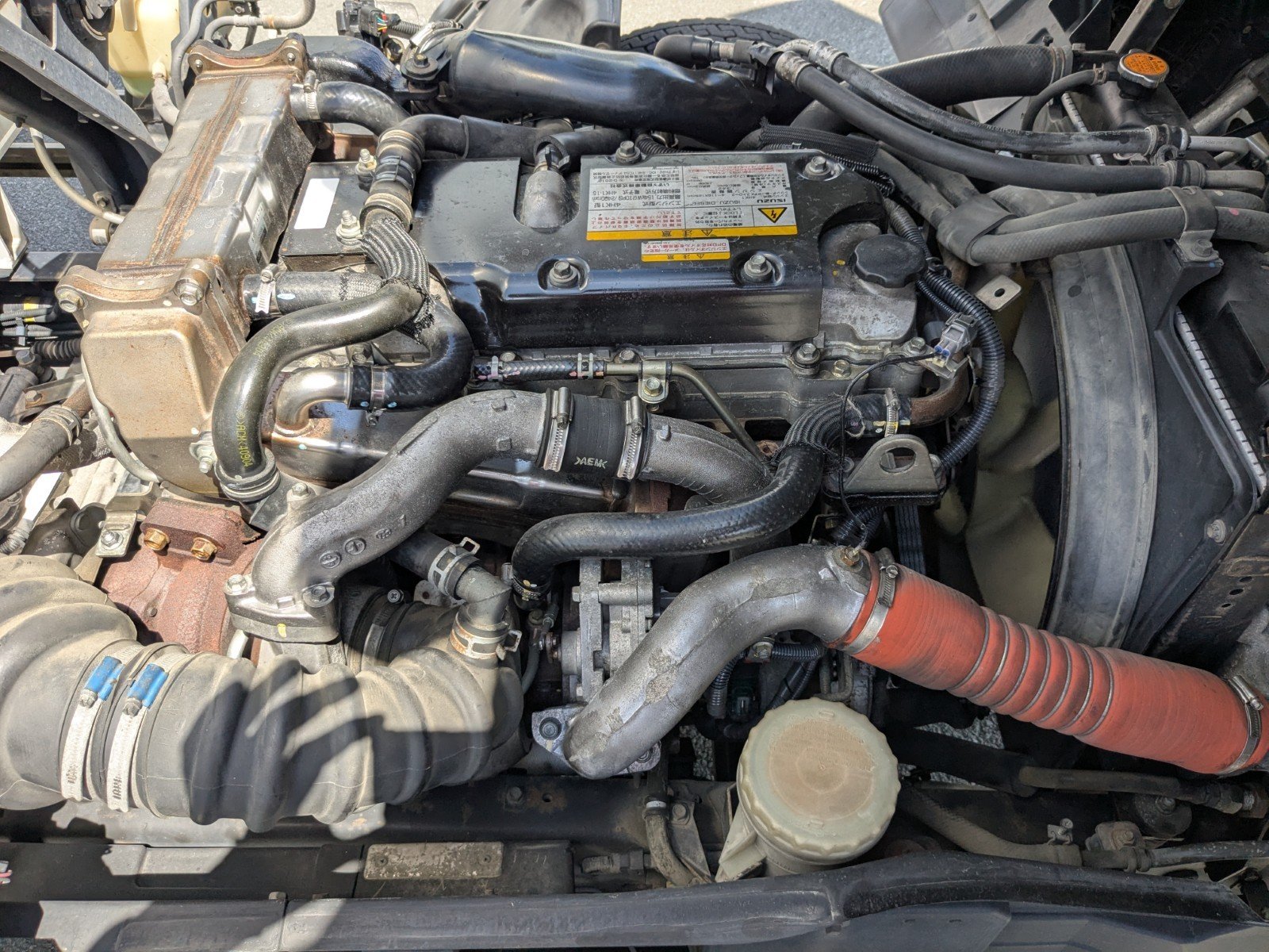 vehicle_image_20260408092723QmUJGC07jR.jpg