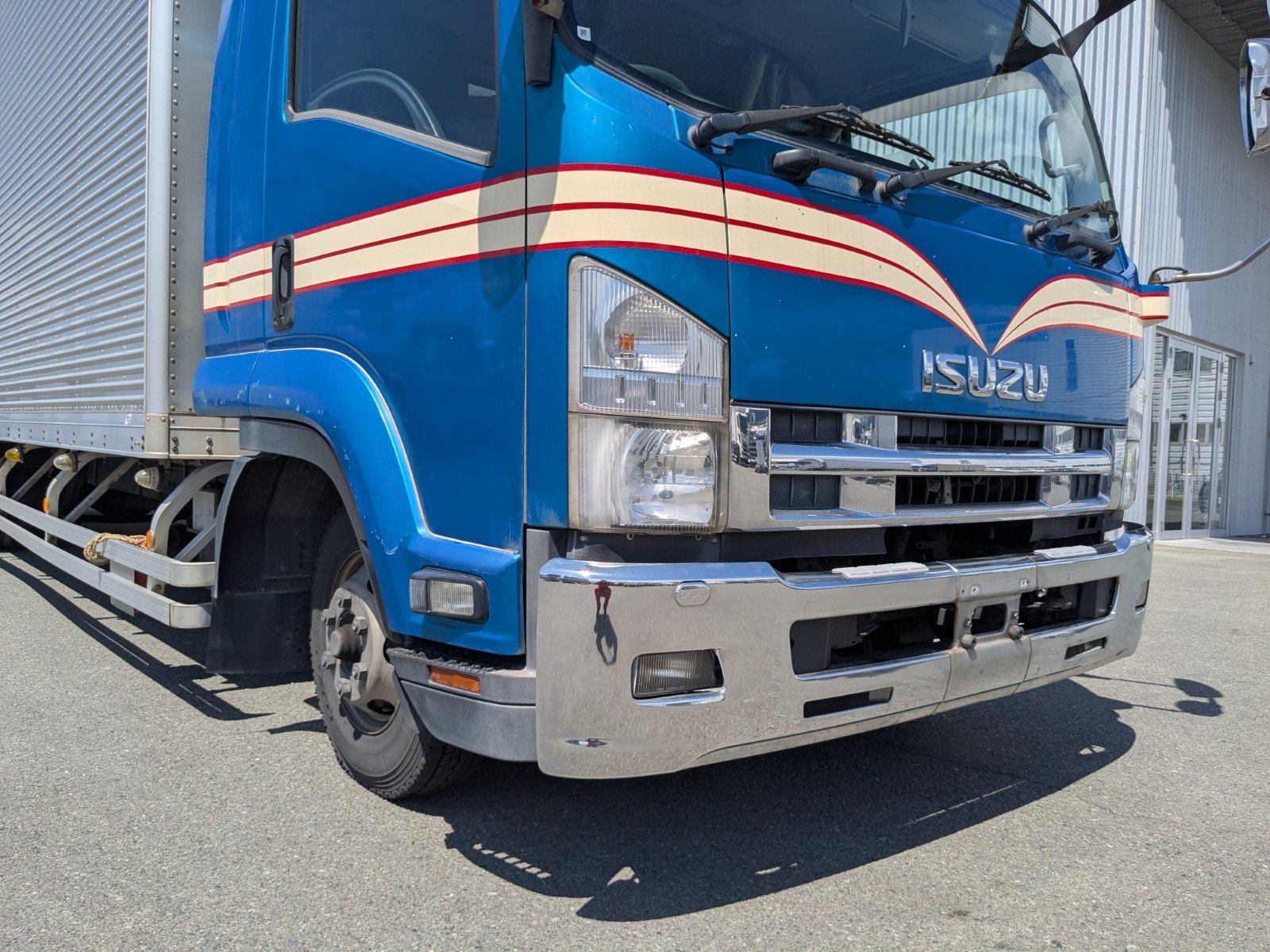 vehicle_image_20260408092723R42YVZ71V7.jpg