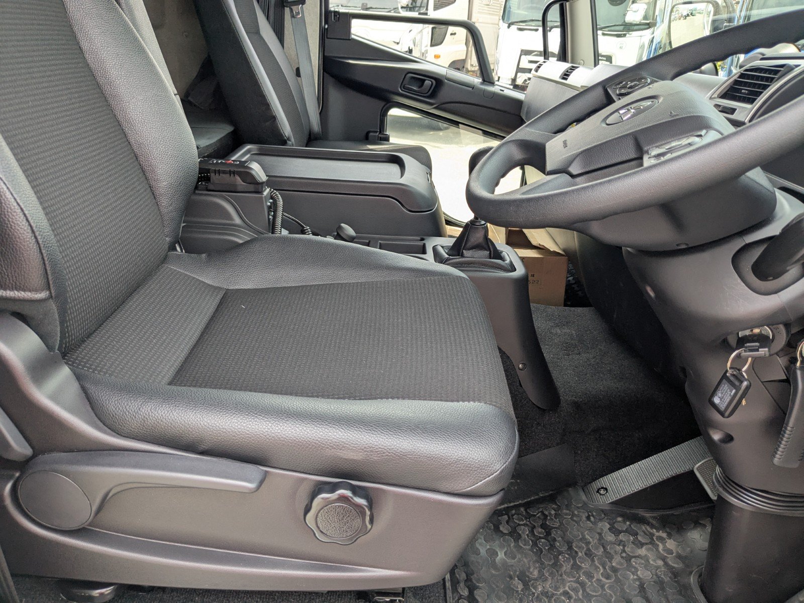 vehicle_image_20260612163319Qg2dy4vI0C.jpg