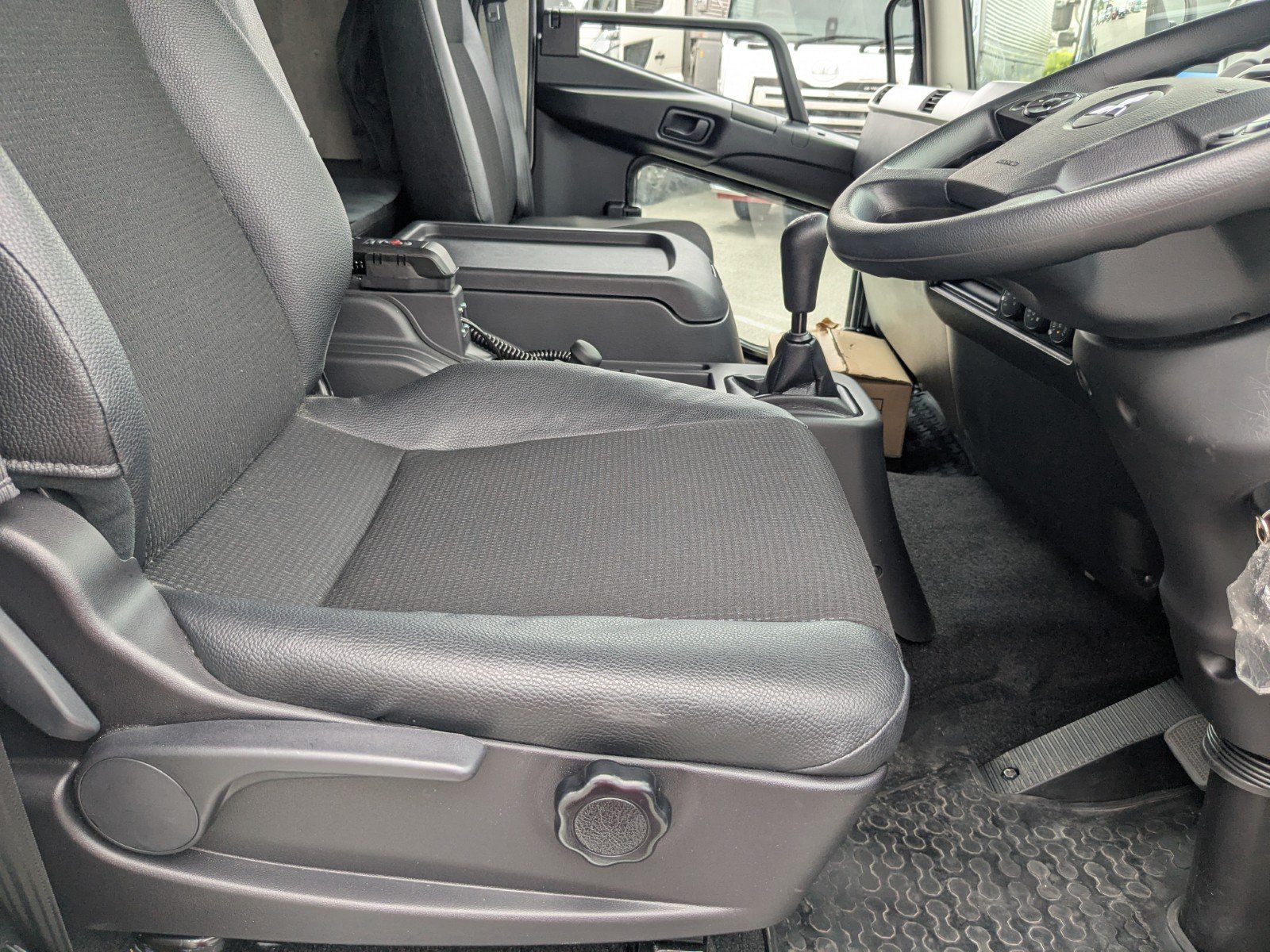 vehicle_image_20260612170526OTiTgmOGZW.jpg