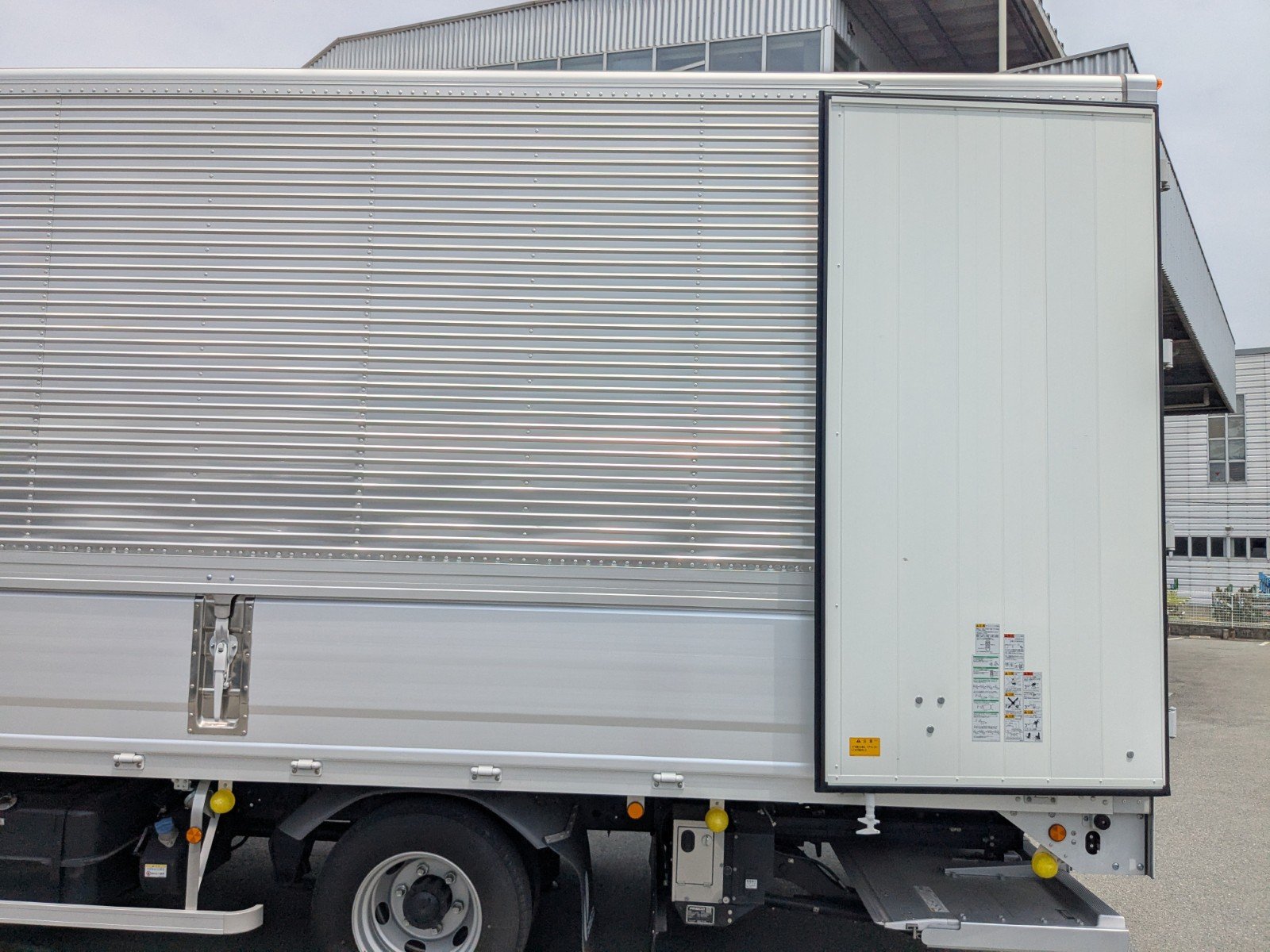 vehicle_image_20260612170526m1Zn07NBbw.jpg