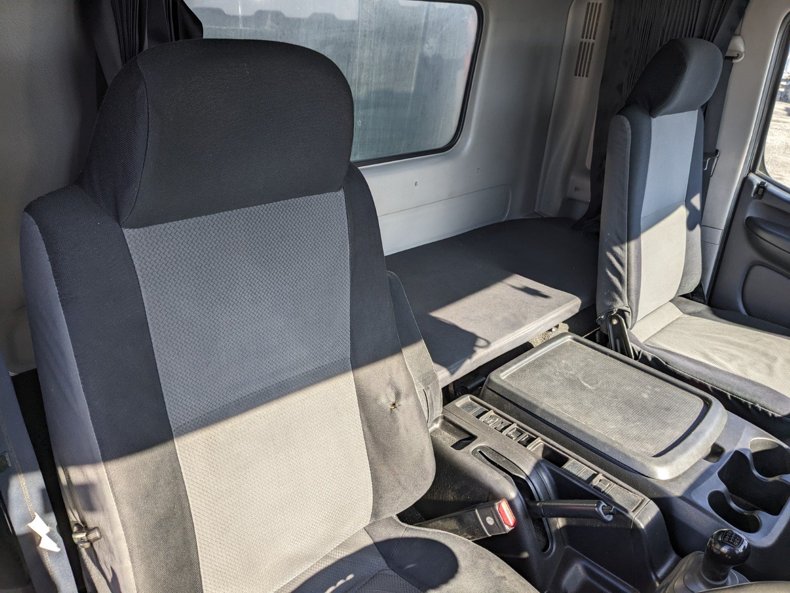 vehicle_image_20260213091236sOmnXnPlrH.jpg