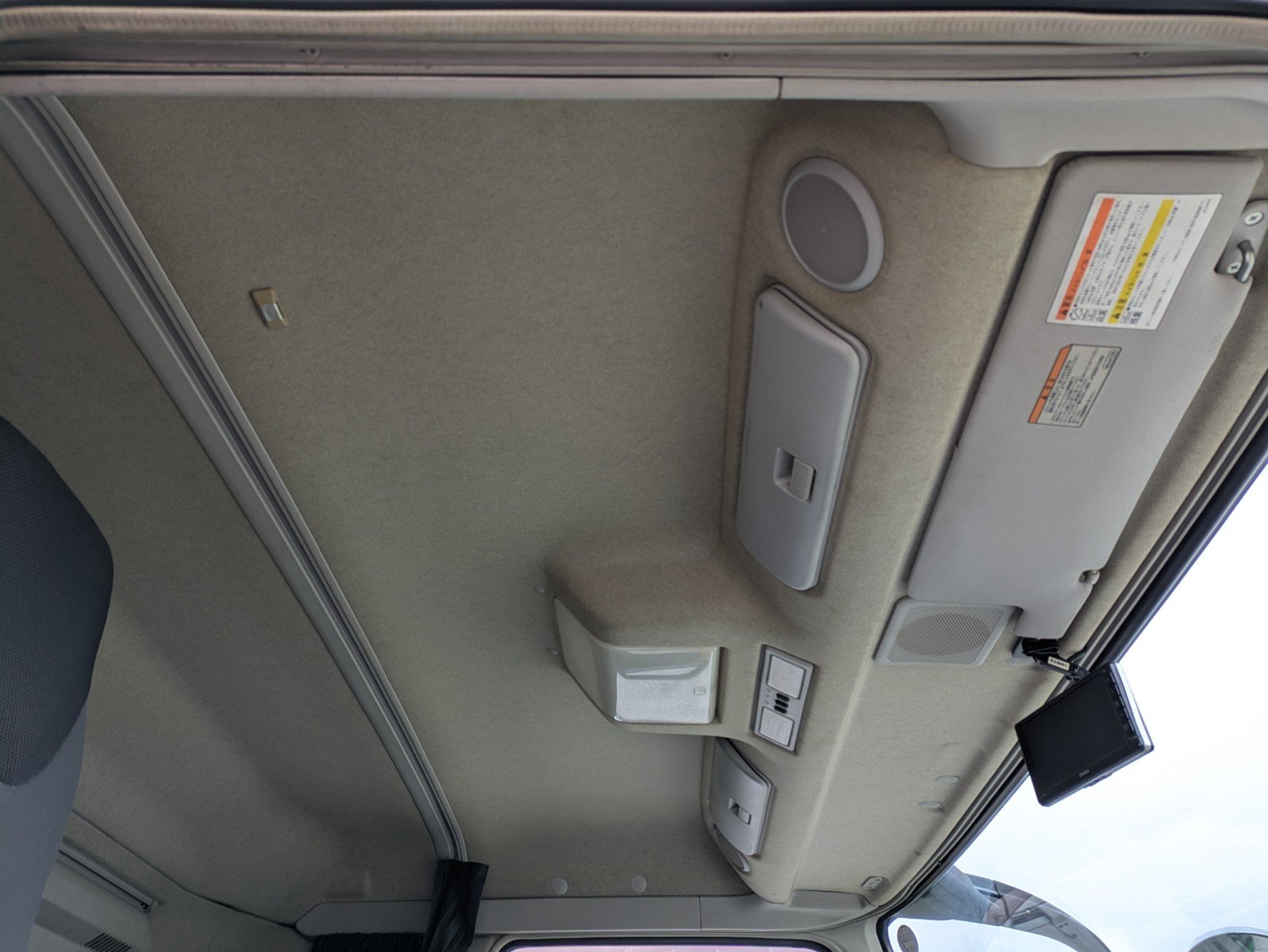 vehicle_image_20260126092121hJDTKfb4lx.jpg