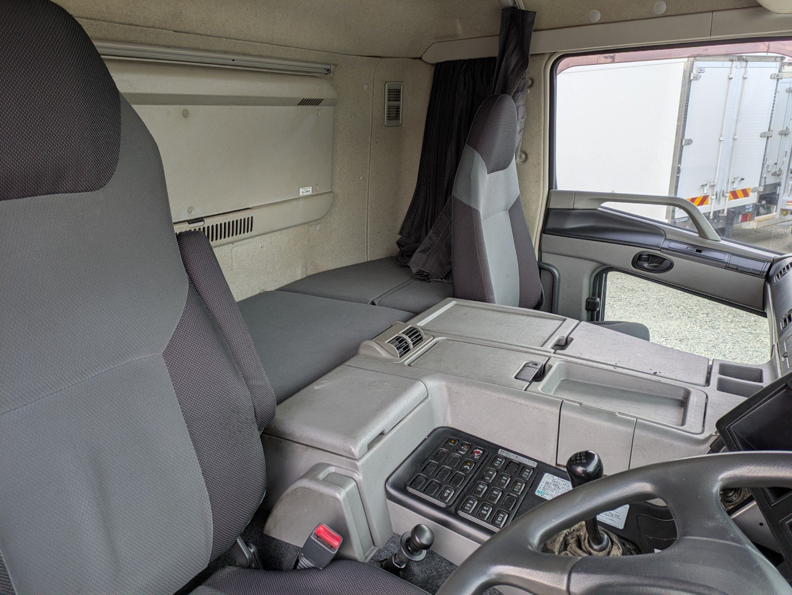 vehicle_image_20260126092121l013x0vuak.jpg