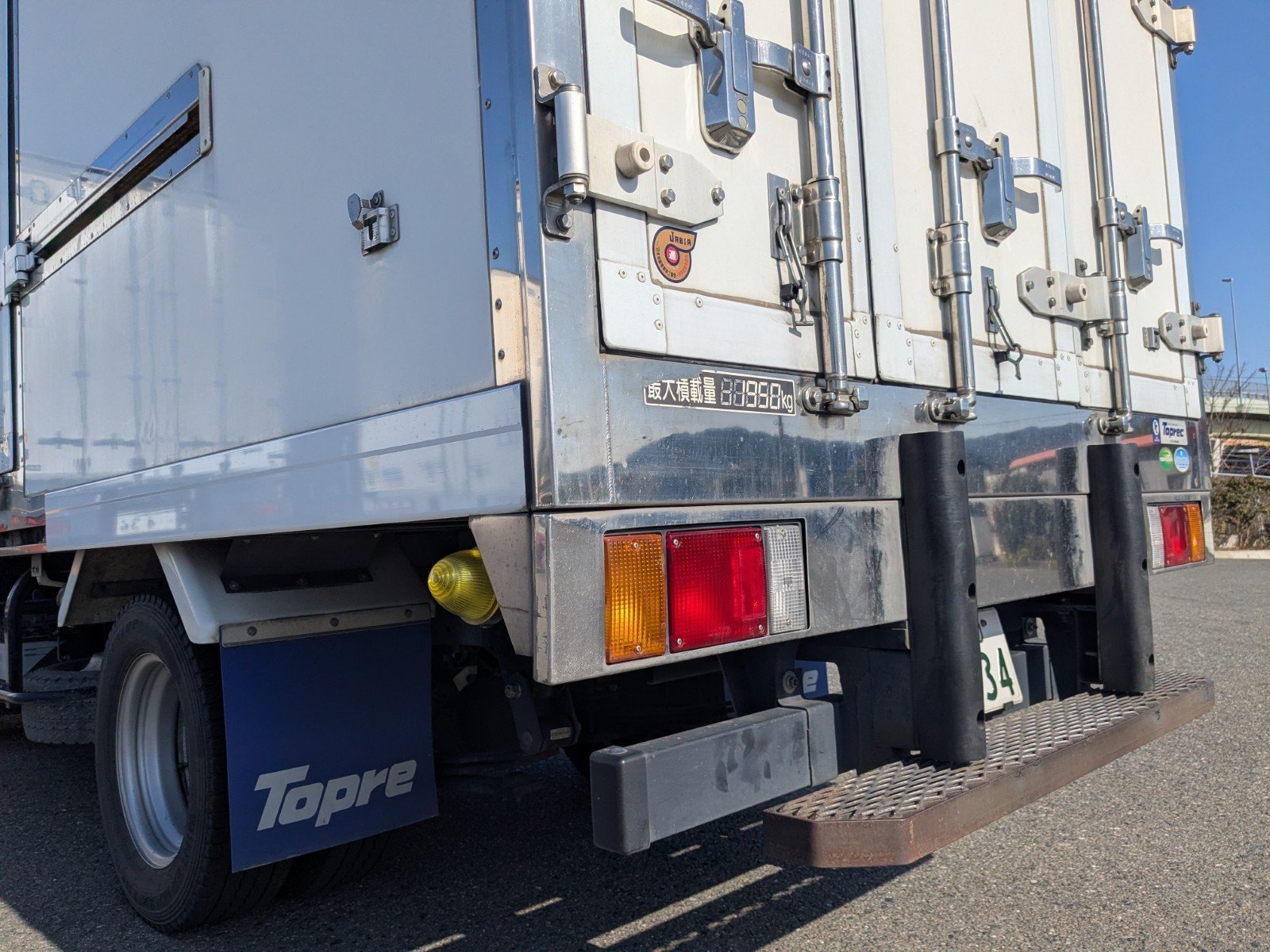 vehicle_image_20260116102325CfQZYeXsky.jpg