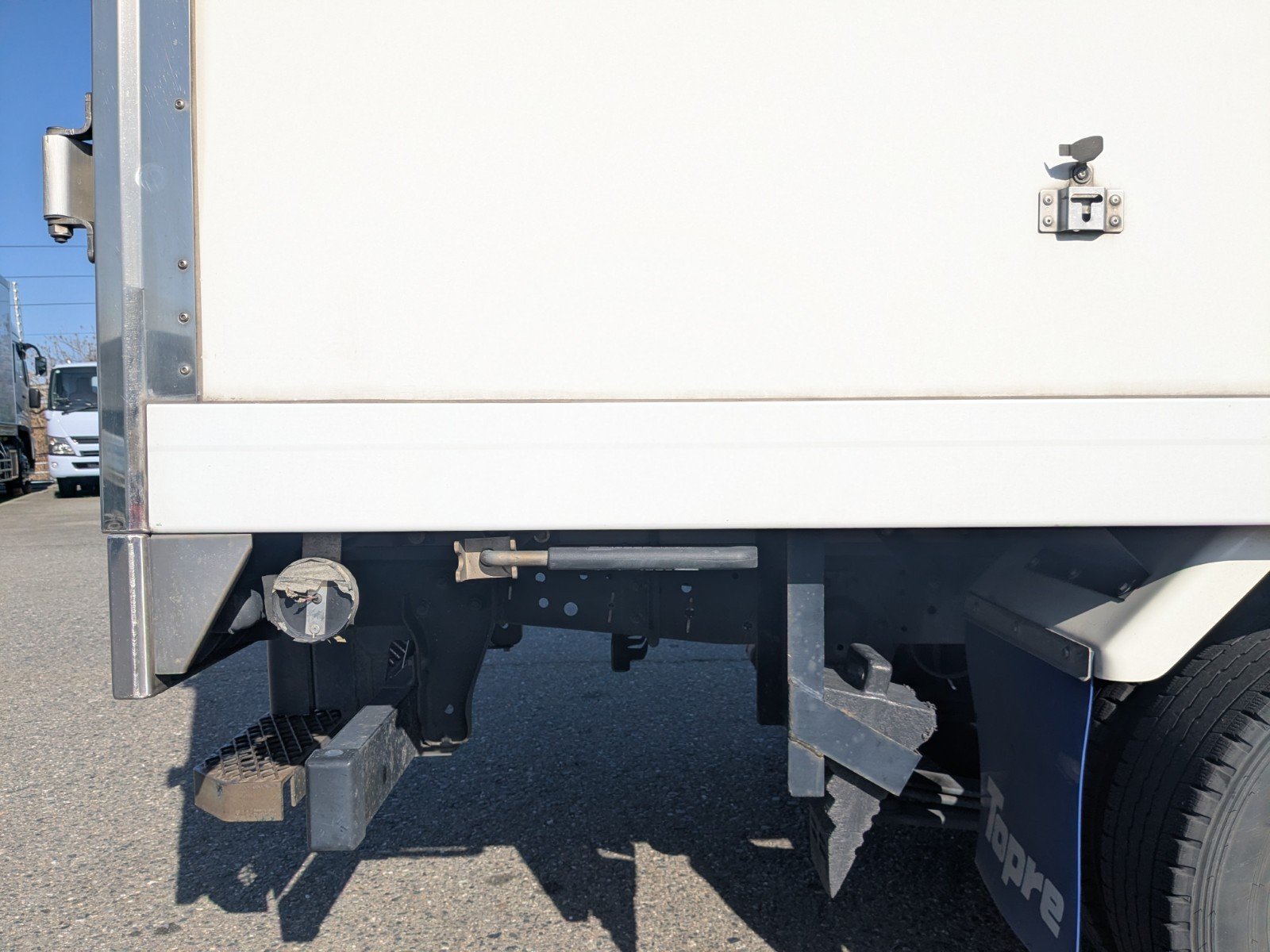 vehicle_image_20260116102325bXBNQAZmt8.jpg
