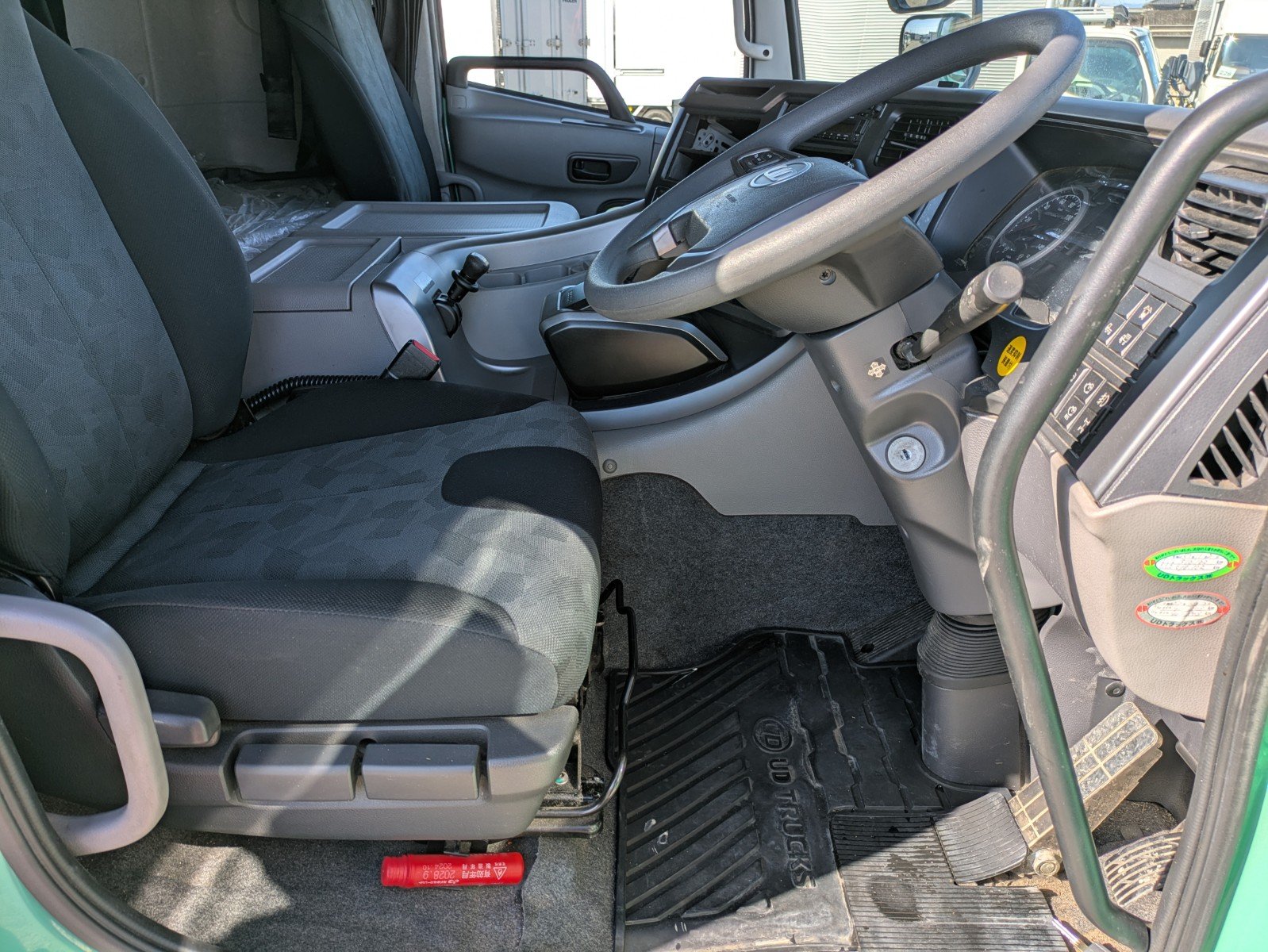 vehicle_image_20260218164803R7NwLSwrW2.jpg