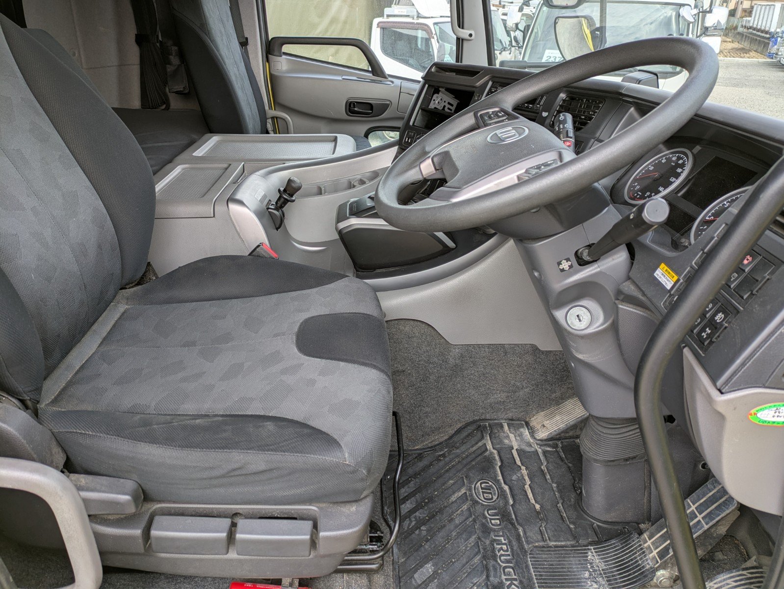 vehicle_image_202601271553387mlTbm233I.jpg