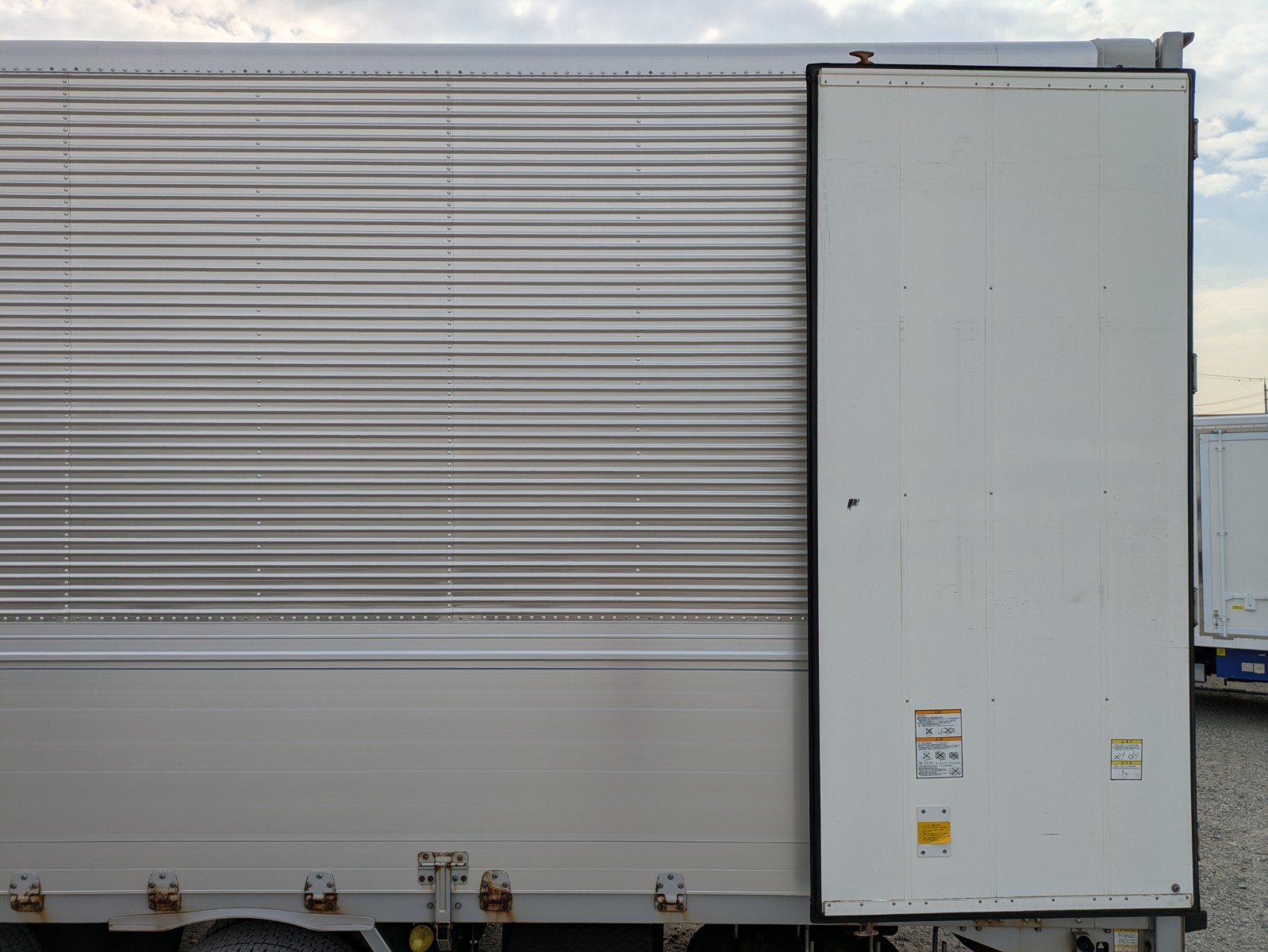 vehicle_image_20260127155338LDiBpFSTuQ.jpg