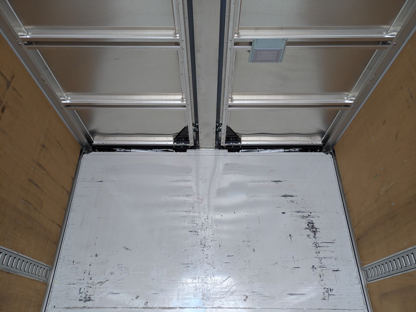 vehicle_image_20260127155338nbkmhtZWzh.jpg