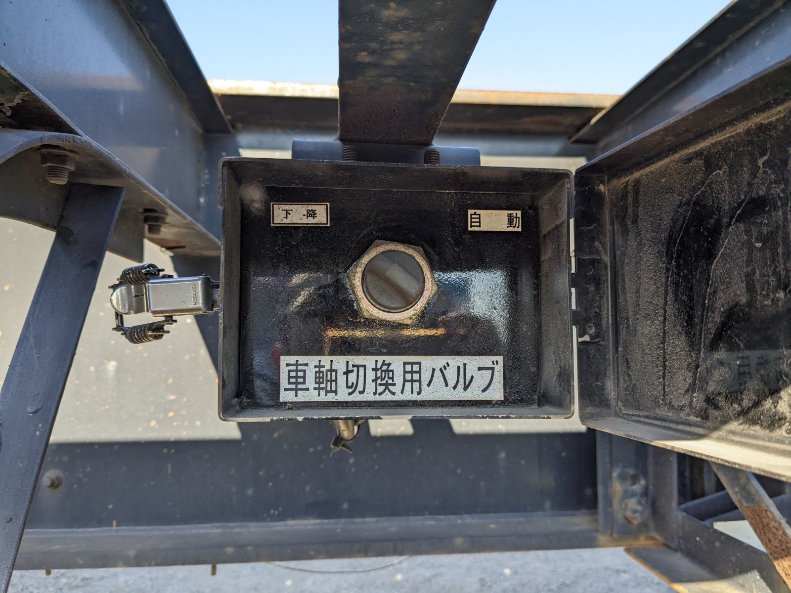 vehicle_image_20260212101538V7ed5FPUvT.jpg