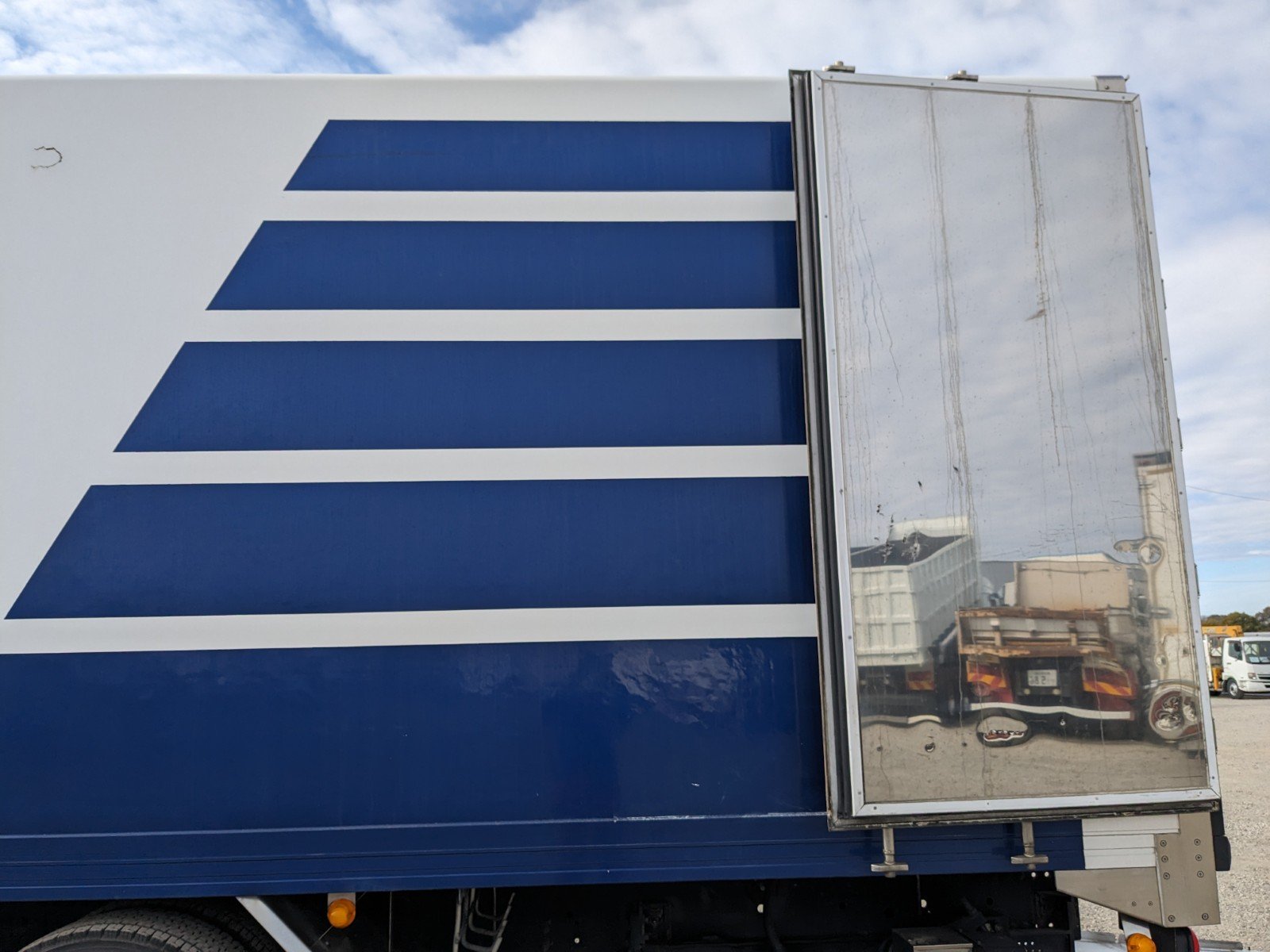 vehicle_image_20260129163939jqULjae8n1.jpg