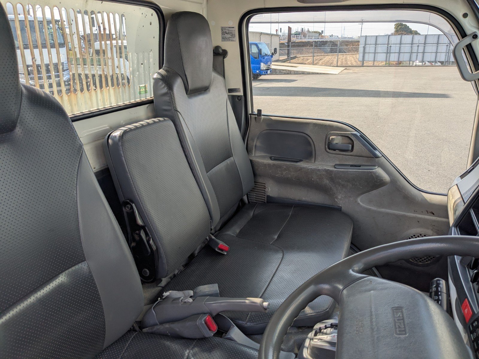vehicle_image_20260206172626CLHivQW6si.jpg