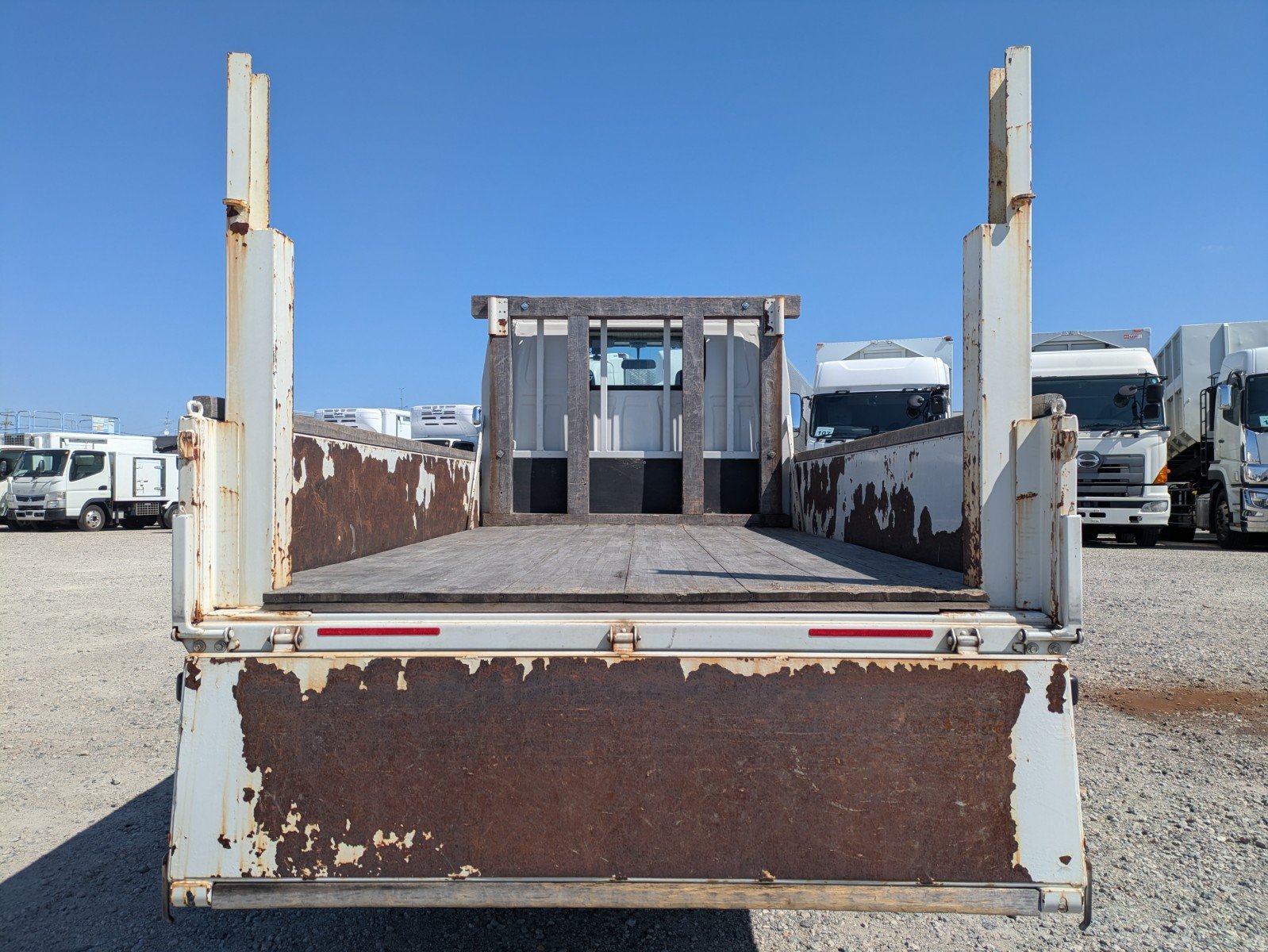 vehicle_image_20260323185207vKmrbuwmxw.jpg