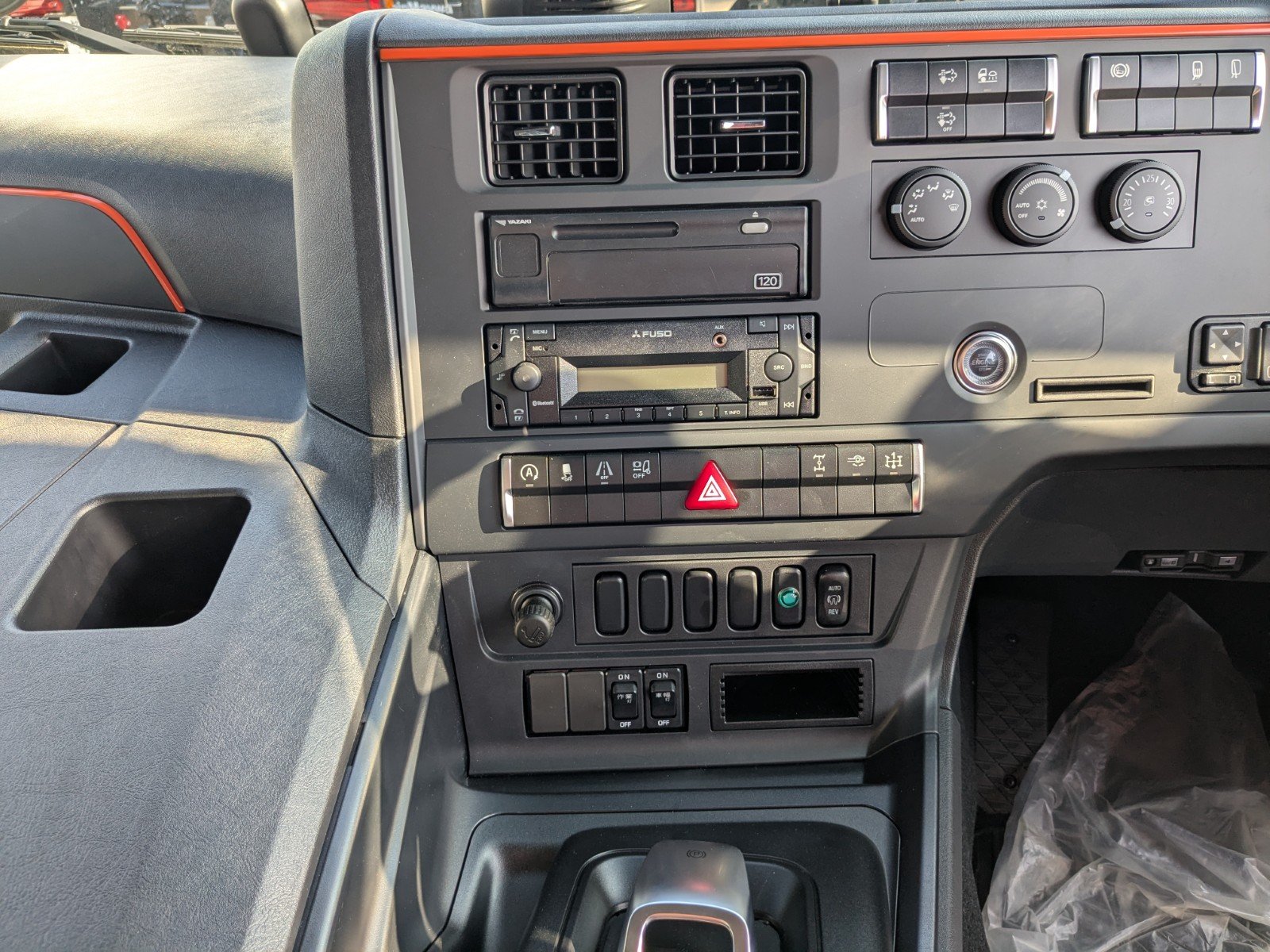vehicle_image_20260522180042XW63b3VR0M.jpg