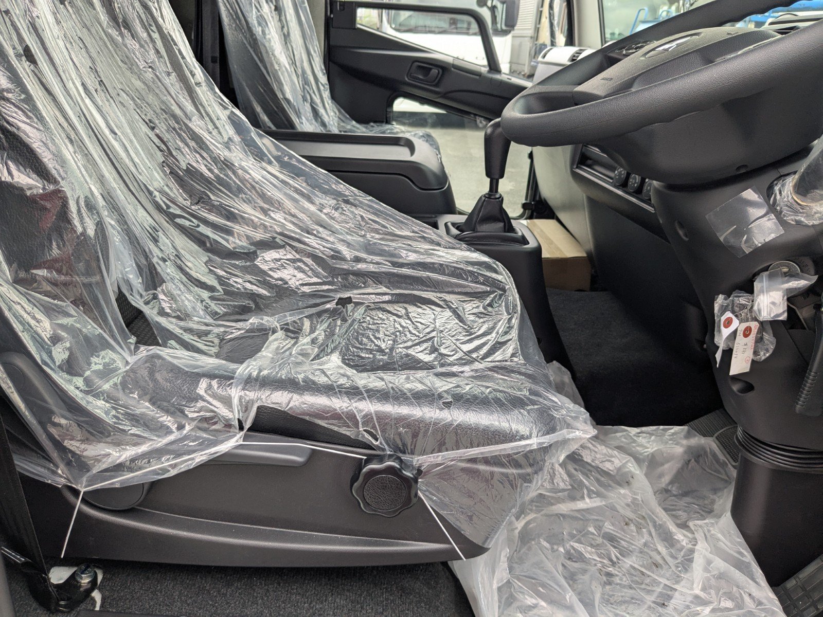 vehicle_image_20260606150257amBtlQeeNf.jpg