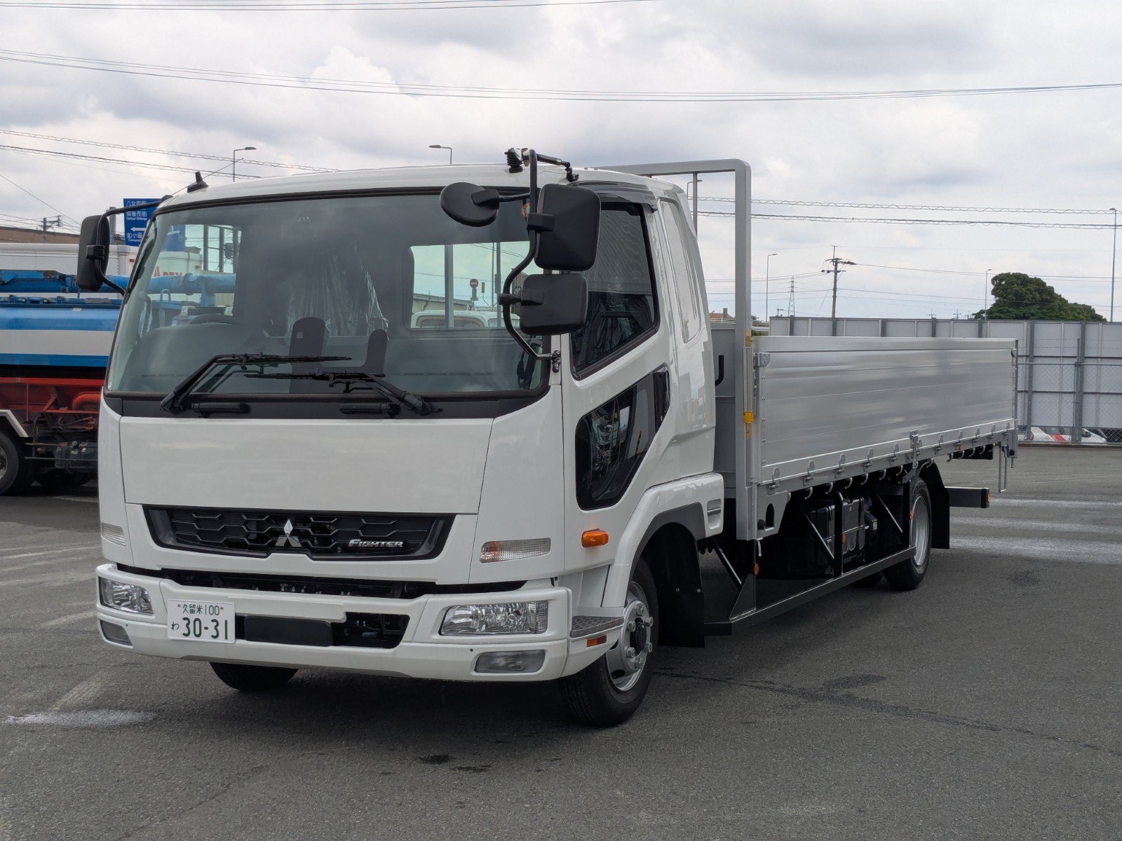 vehicle_image_20260606150257mfHusi8XST.jpg