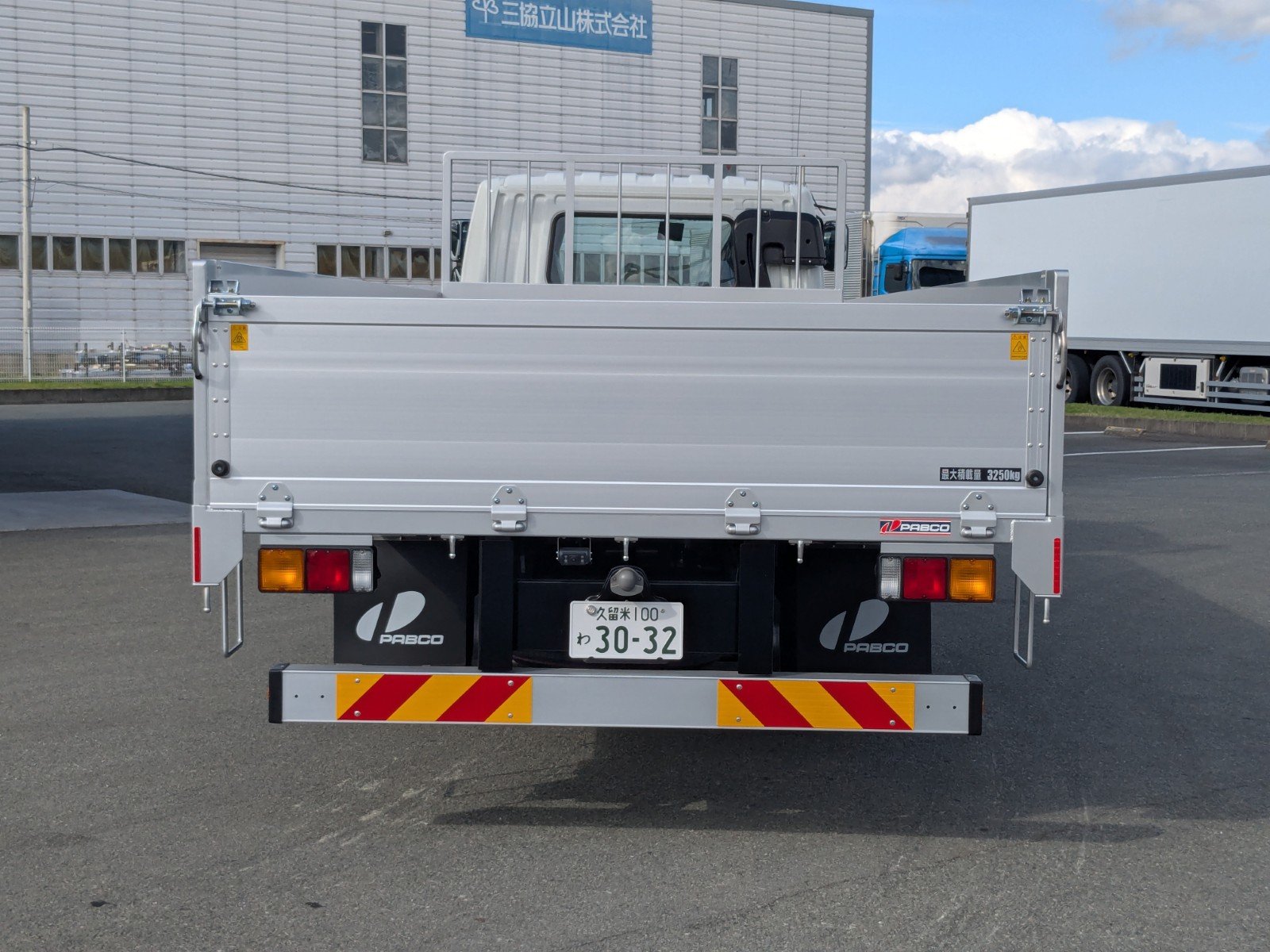 vehicle_image_20260606150506OiUb55QnJu.jpg